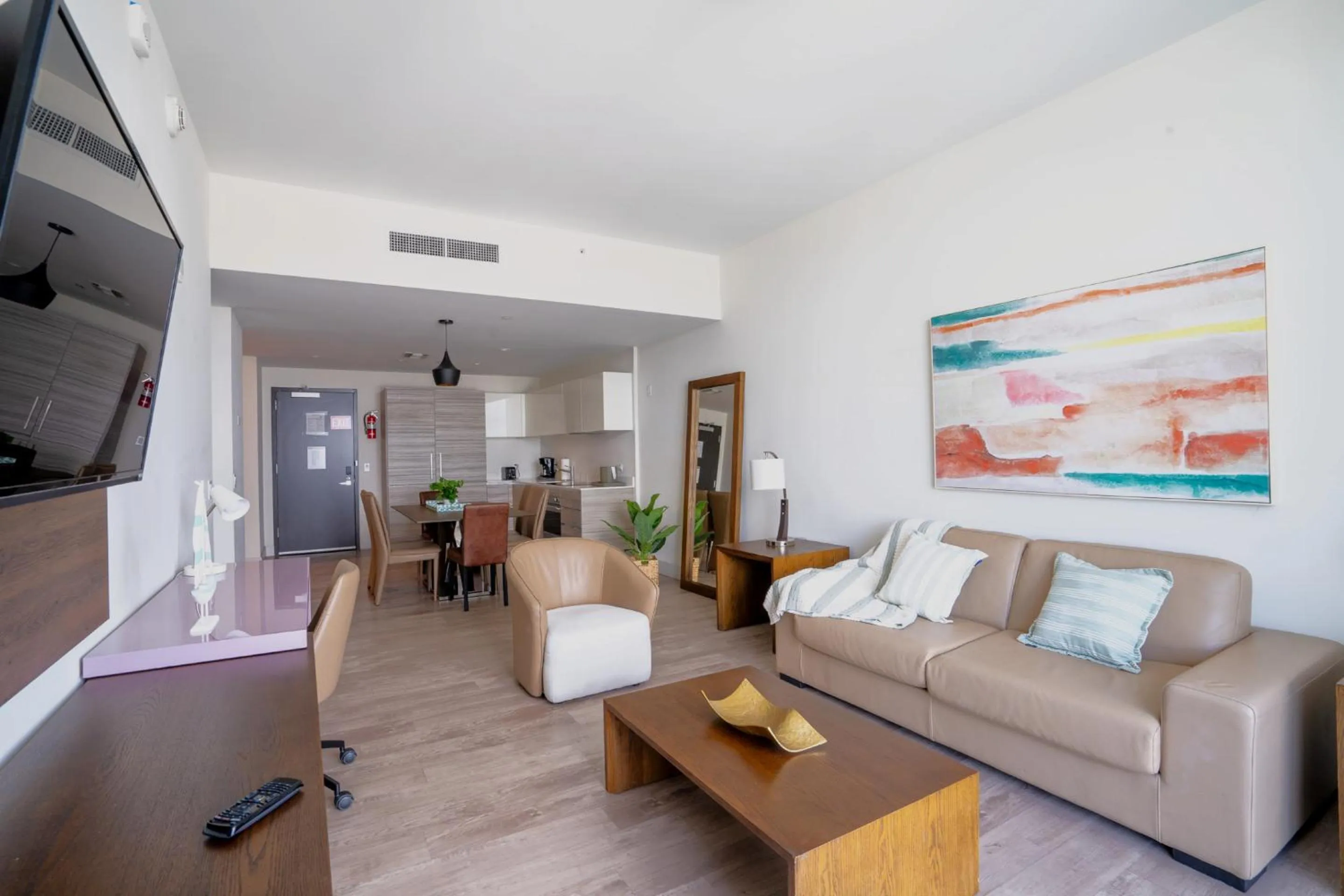 Communal lounge/ TV room in Global Rent Apart - Costa Hollywood