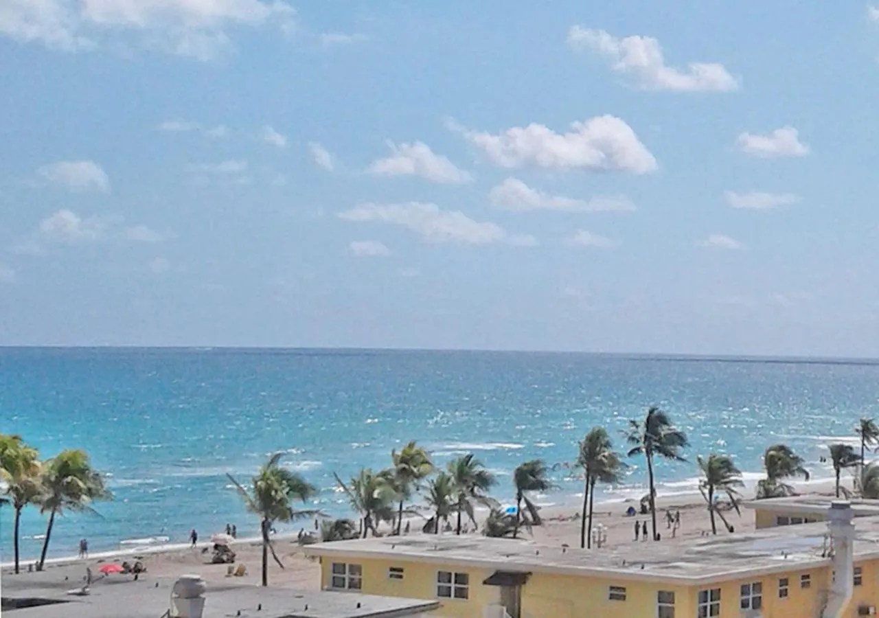 Beach in Global Rent Apart - Costa Hollywood