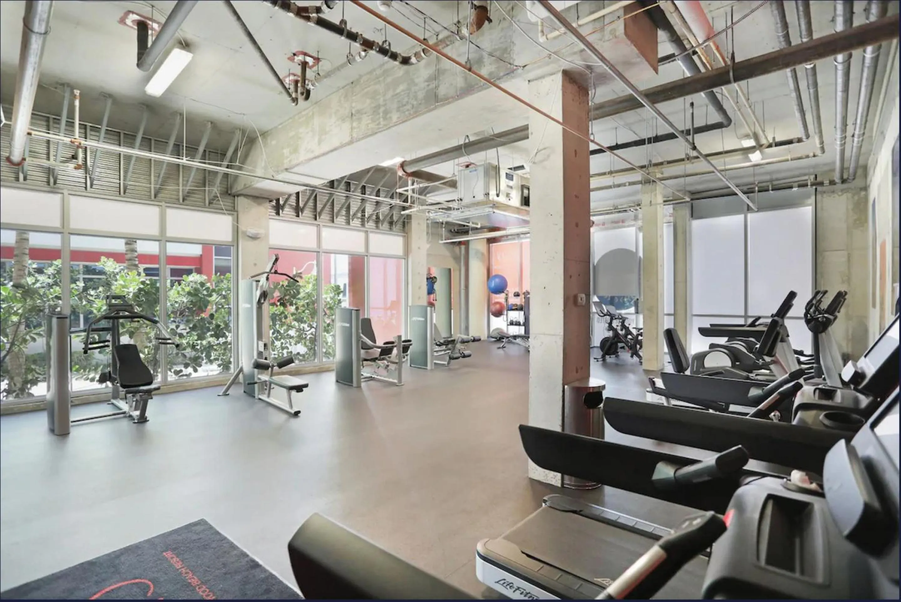 Fitness centre/facilities in Global Rent Apart - Costa Hollywood
