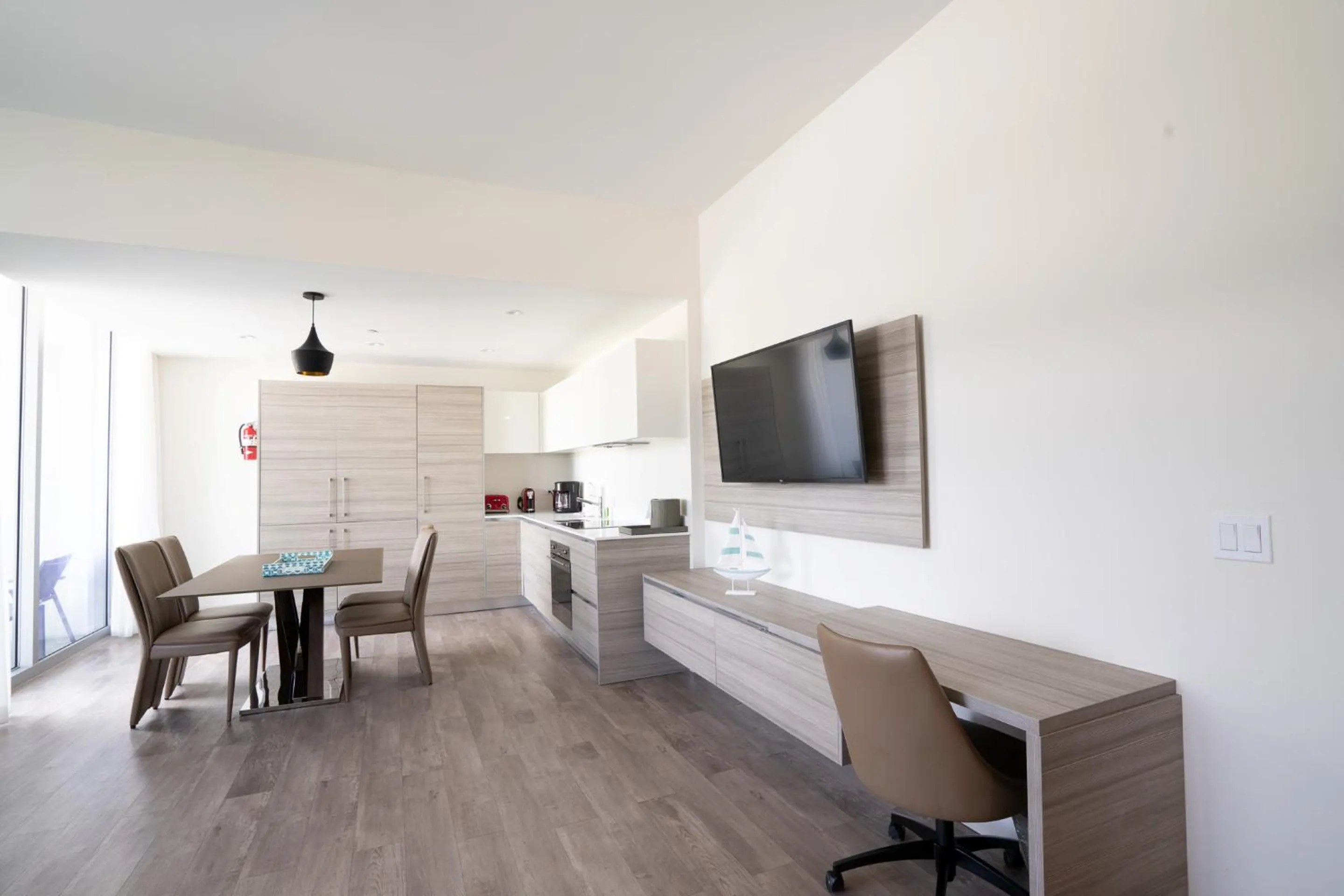 Communal lounge/ TV room in Global Rent Apart - Costa Hollywood