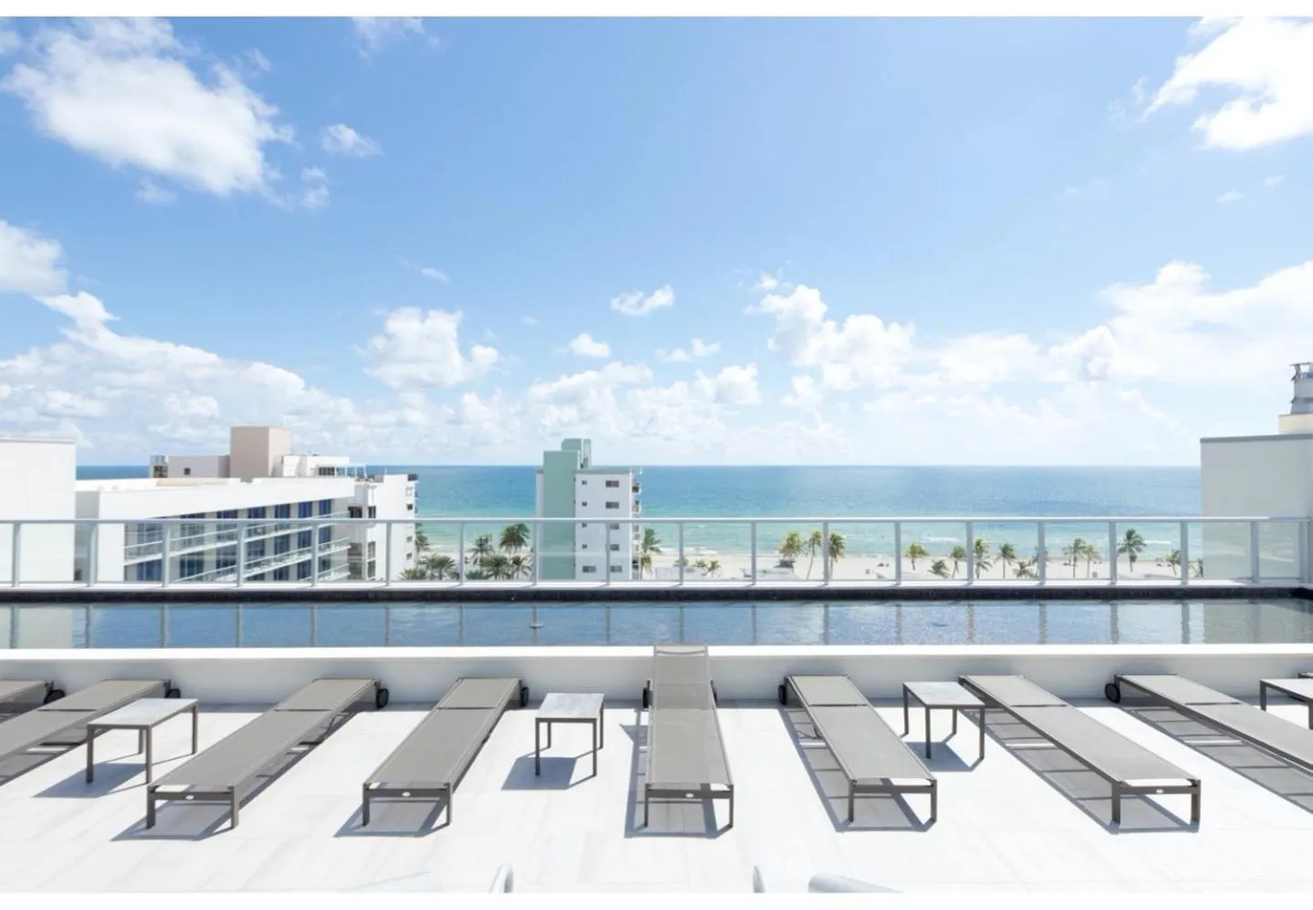 Balcony/Terrace in Global Rent Apart - Costa Hollywood