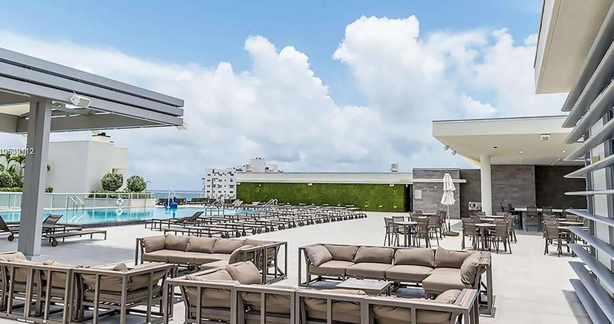 Balcony/Terrace in Global Rent Apart - Costa Hollywood