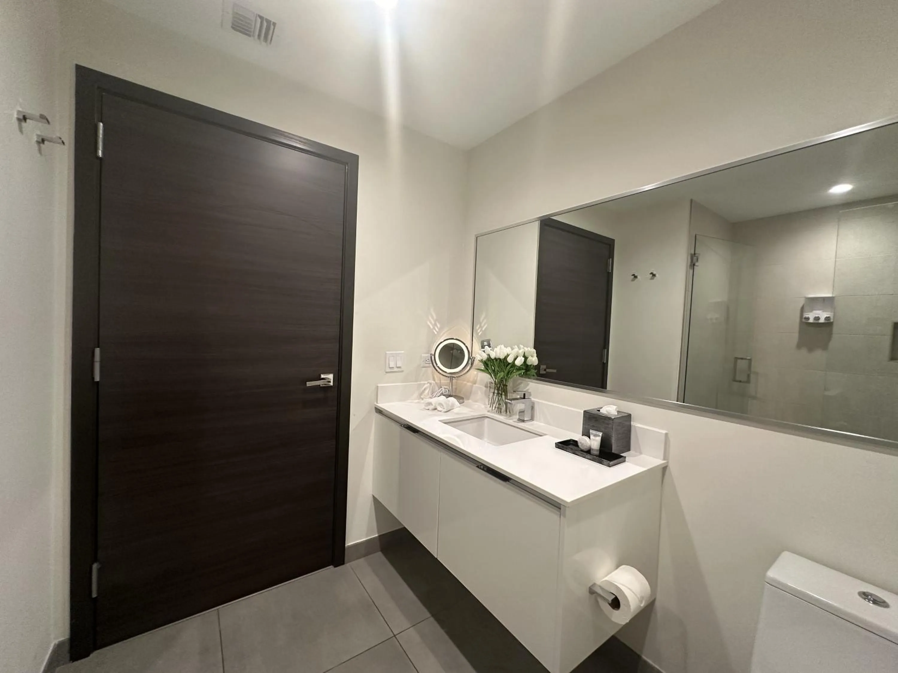 Bathroom in Global Rent Apart - Costa Hollywood