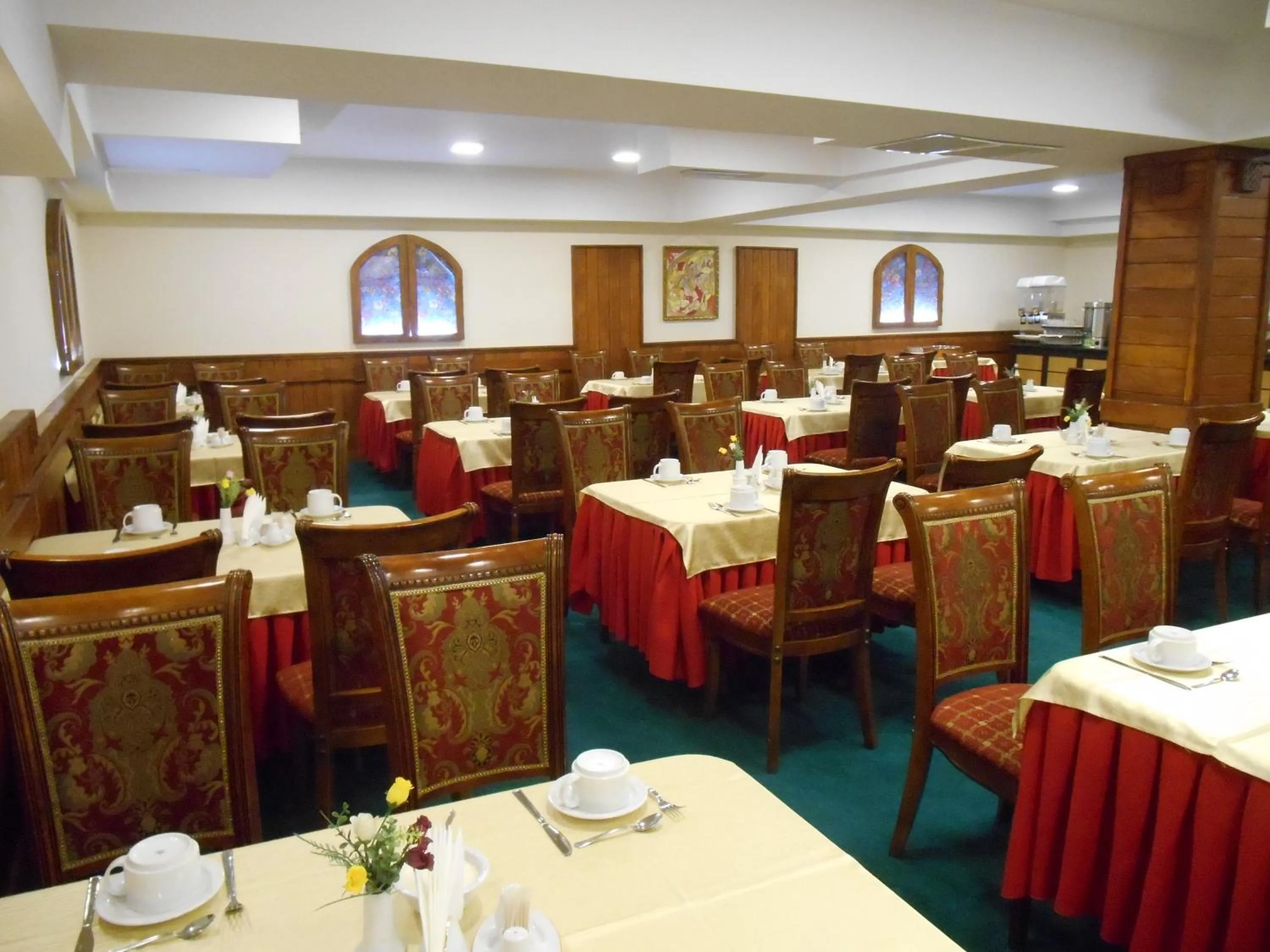 Restaurant/places to eat in Armenian Royal Palace
