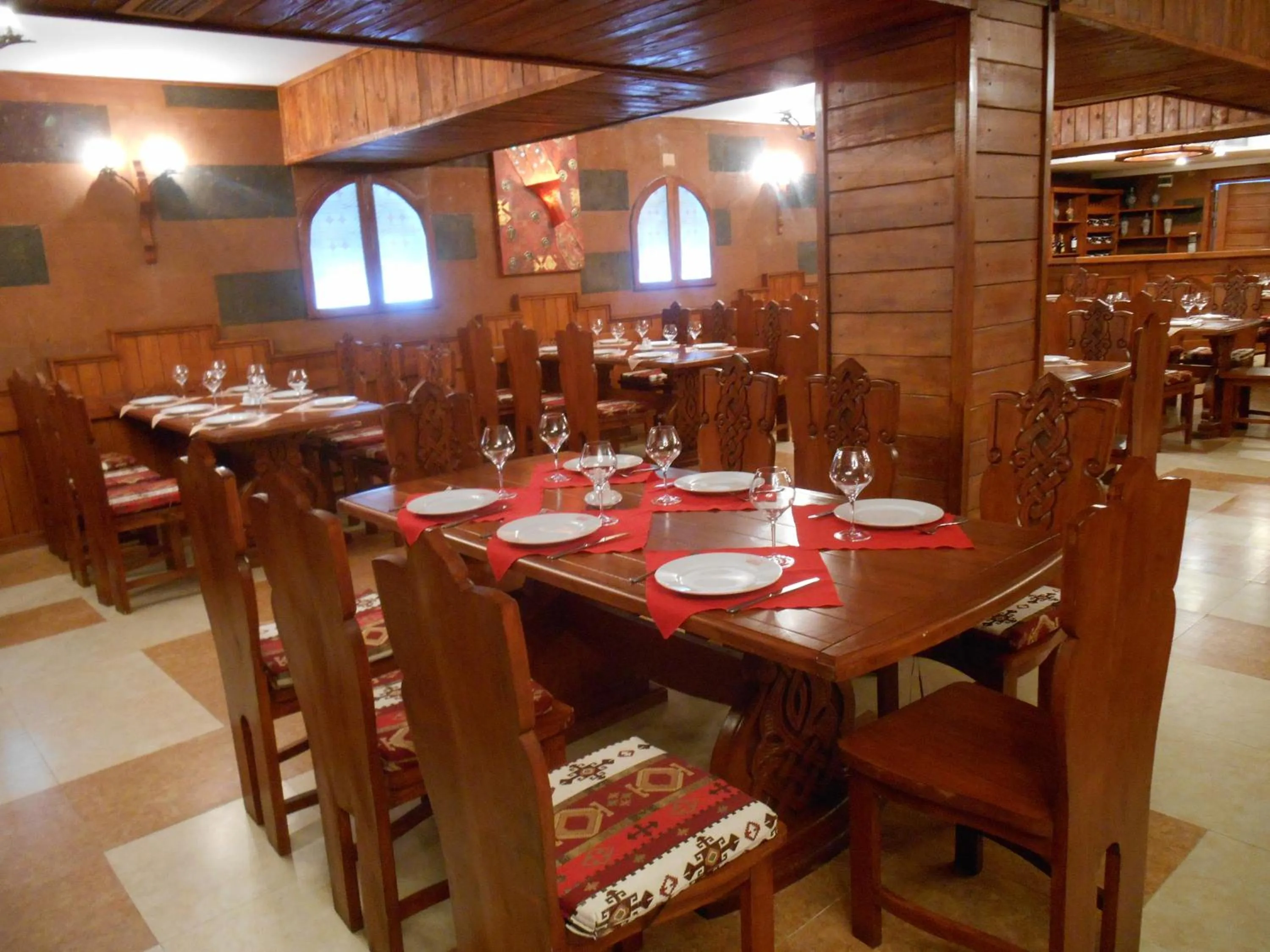 Restaurant/places to eat in Armenian Royal Palace