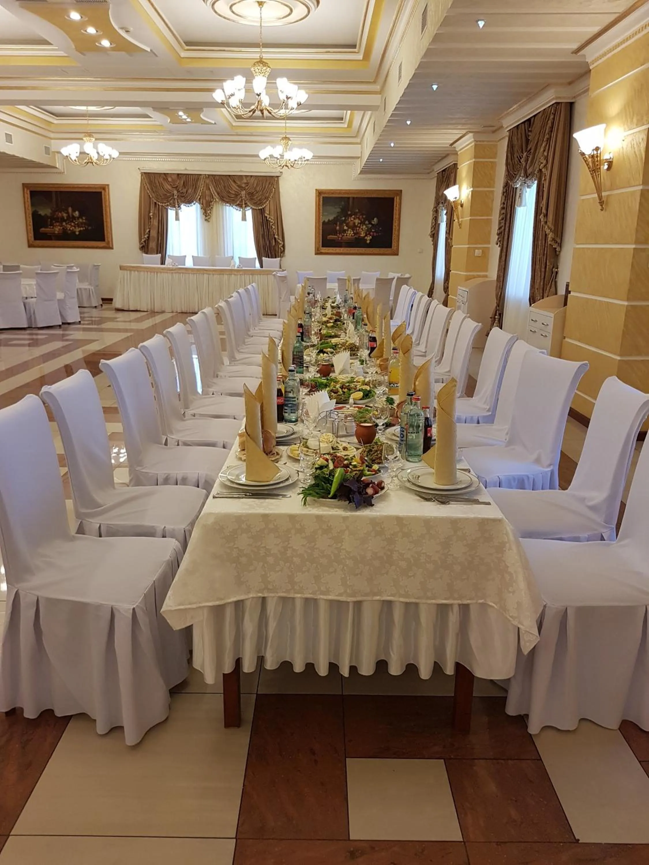 Meals in Armenian Royal Palace