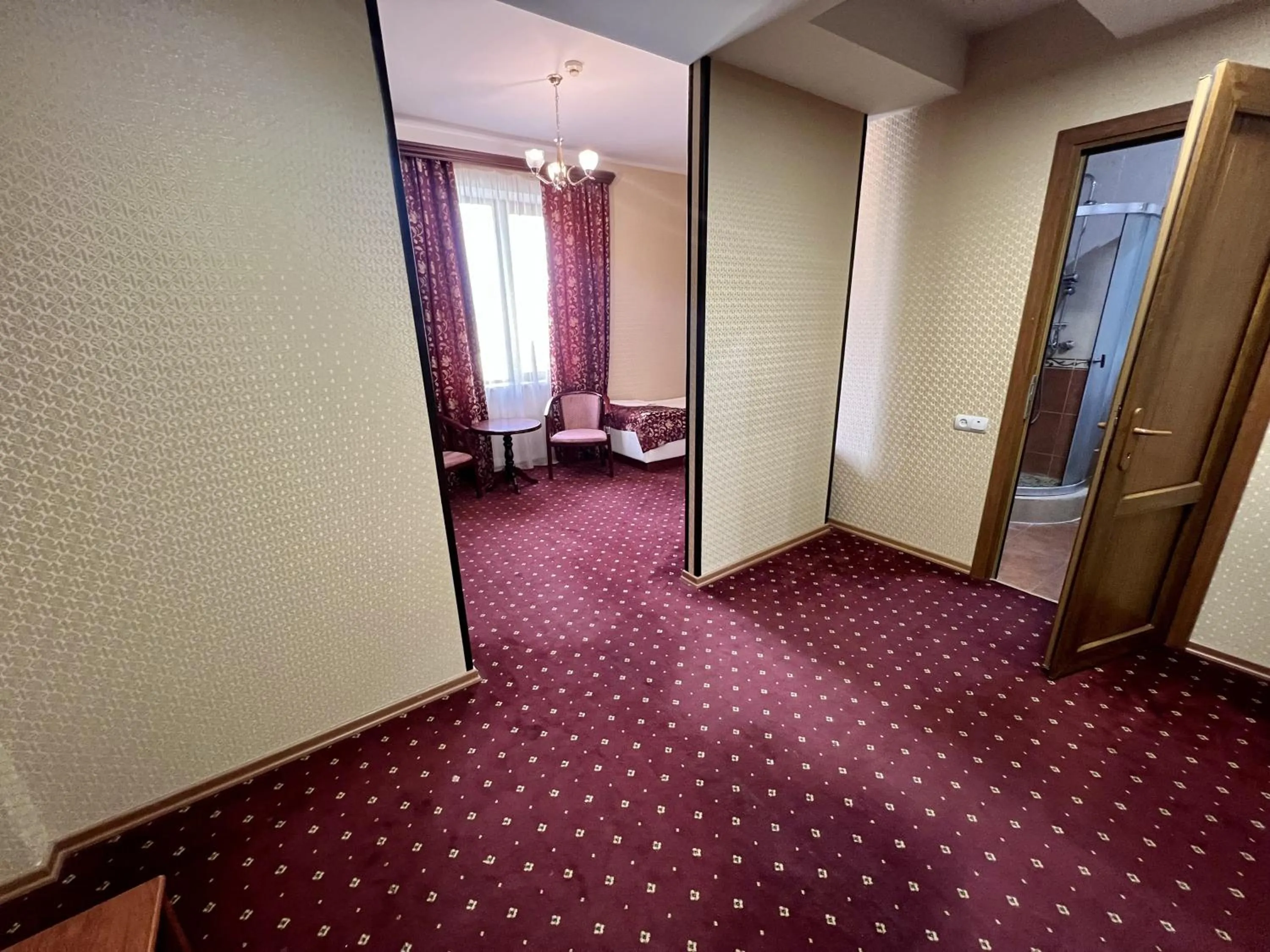 Photo of the whole room in Armenian Royal Palace