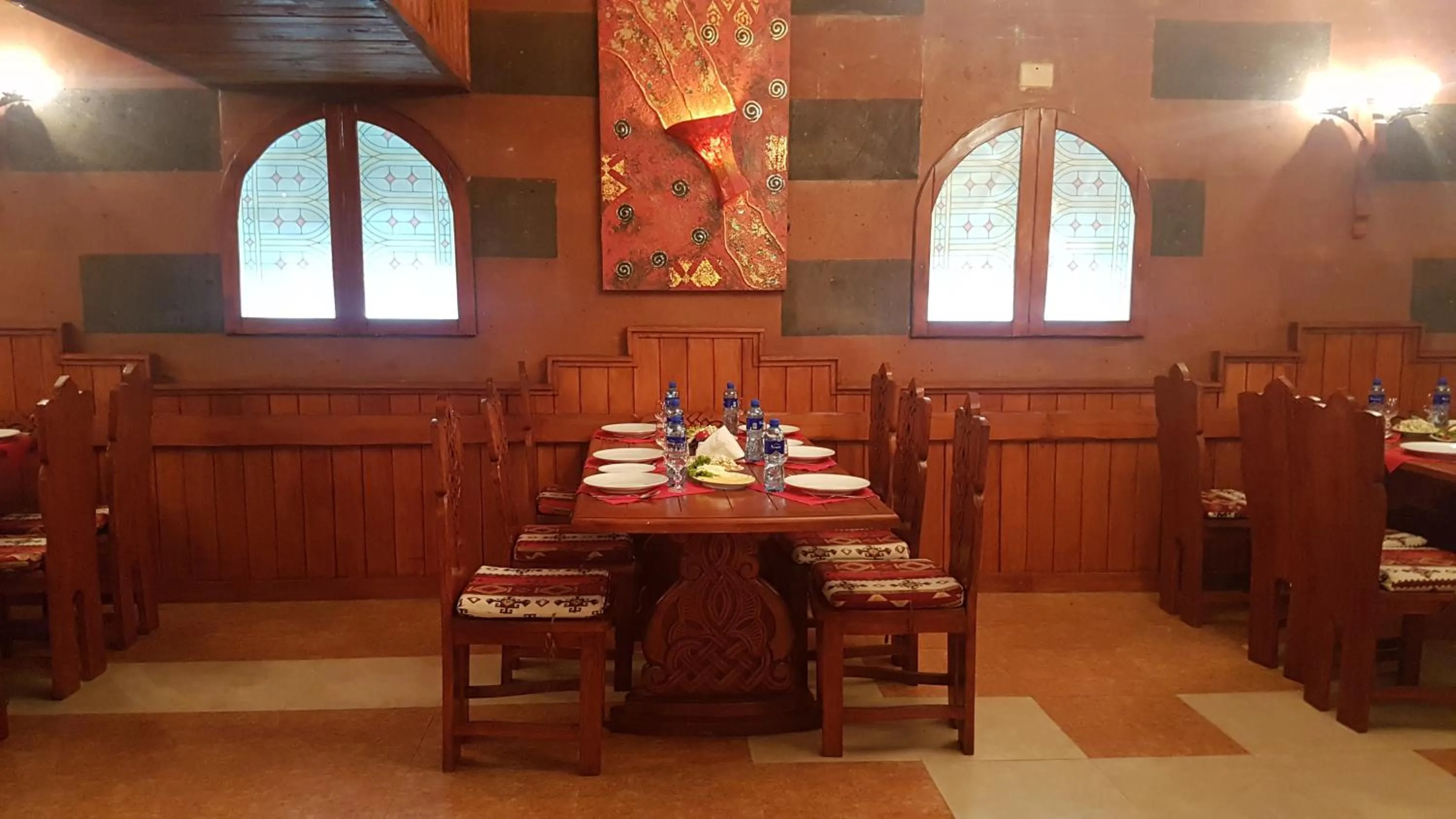 Restaurant/places to eat in Armenian Royal Palace