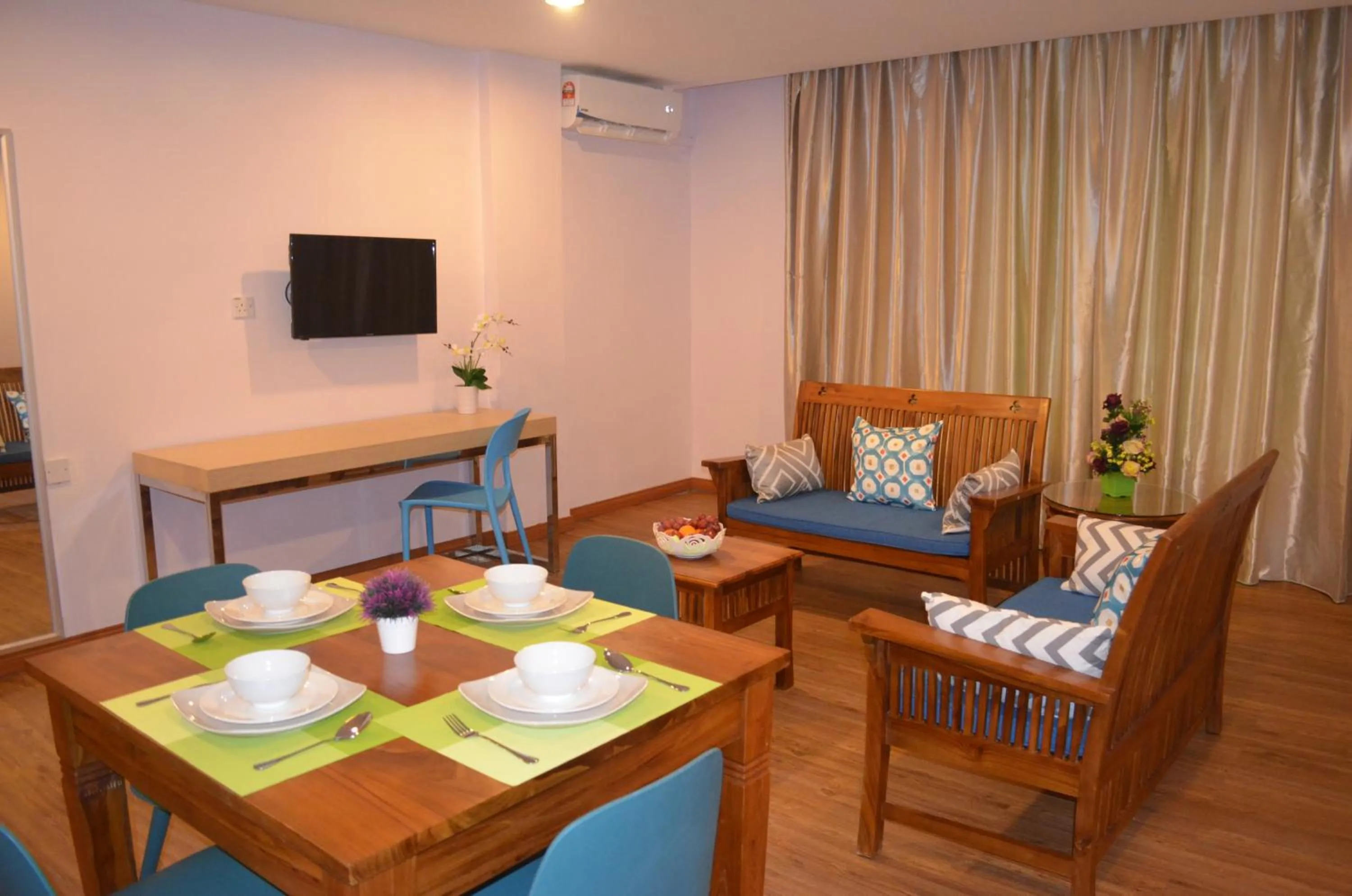 Living room in TD Mutiara Hotel Semporna