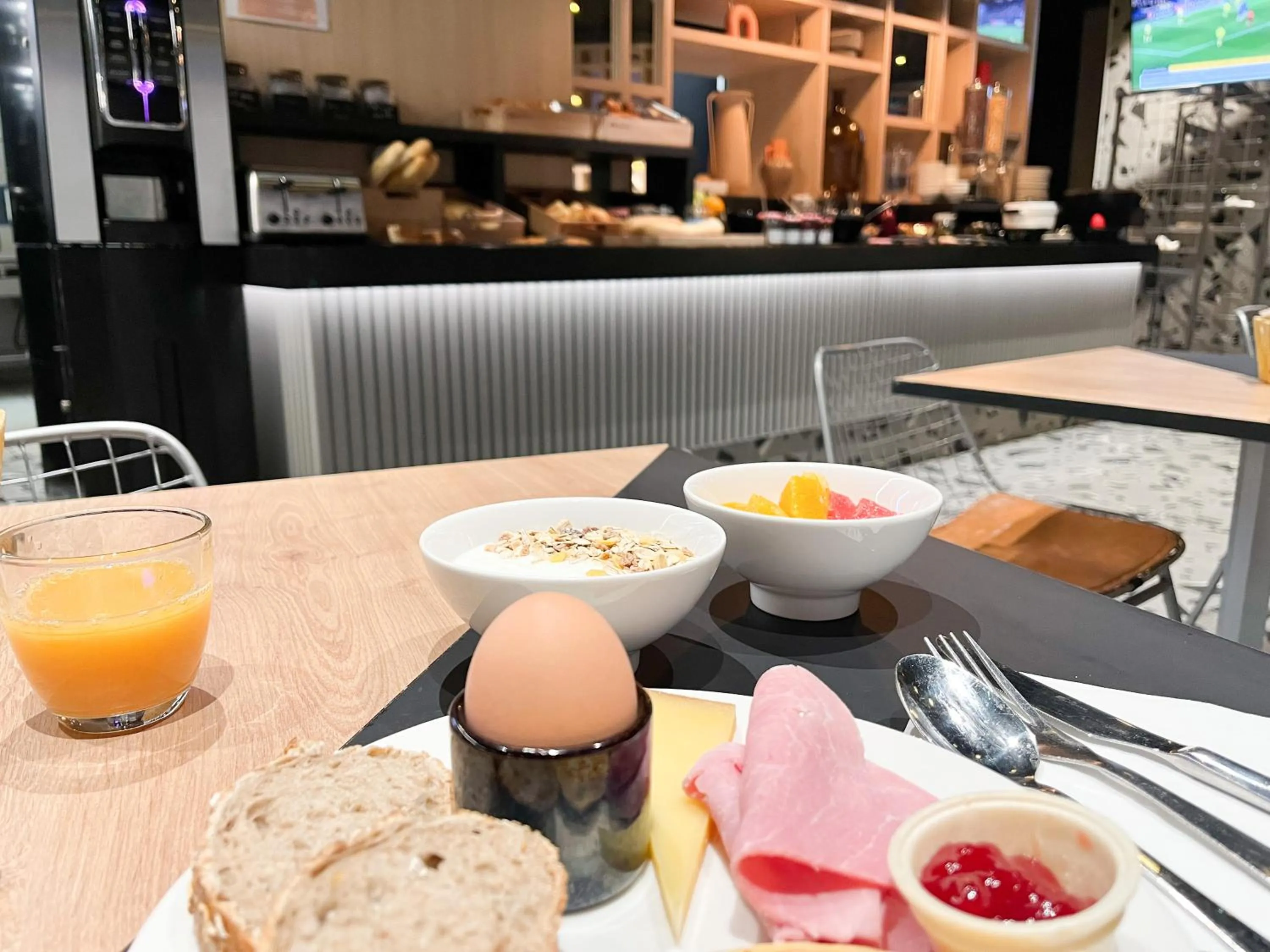 Breakfast in ibis Martigues Centre