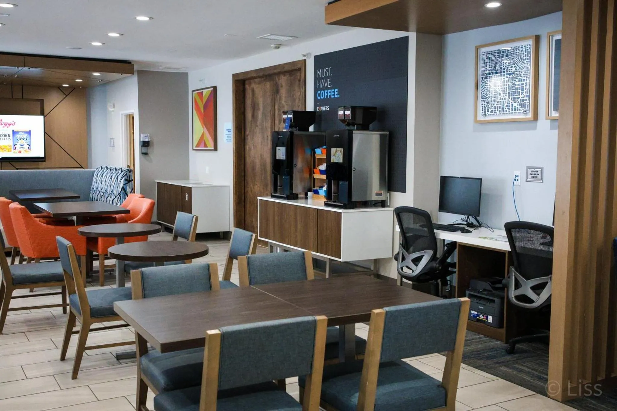 Breakfast in Holiday Inn Express Plymouth by IHG