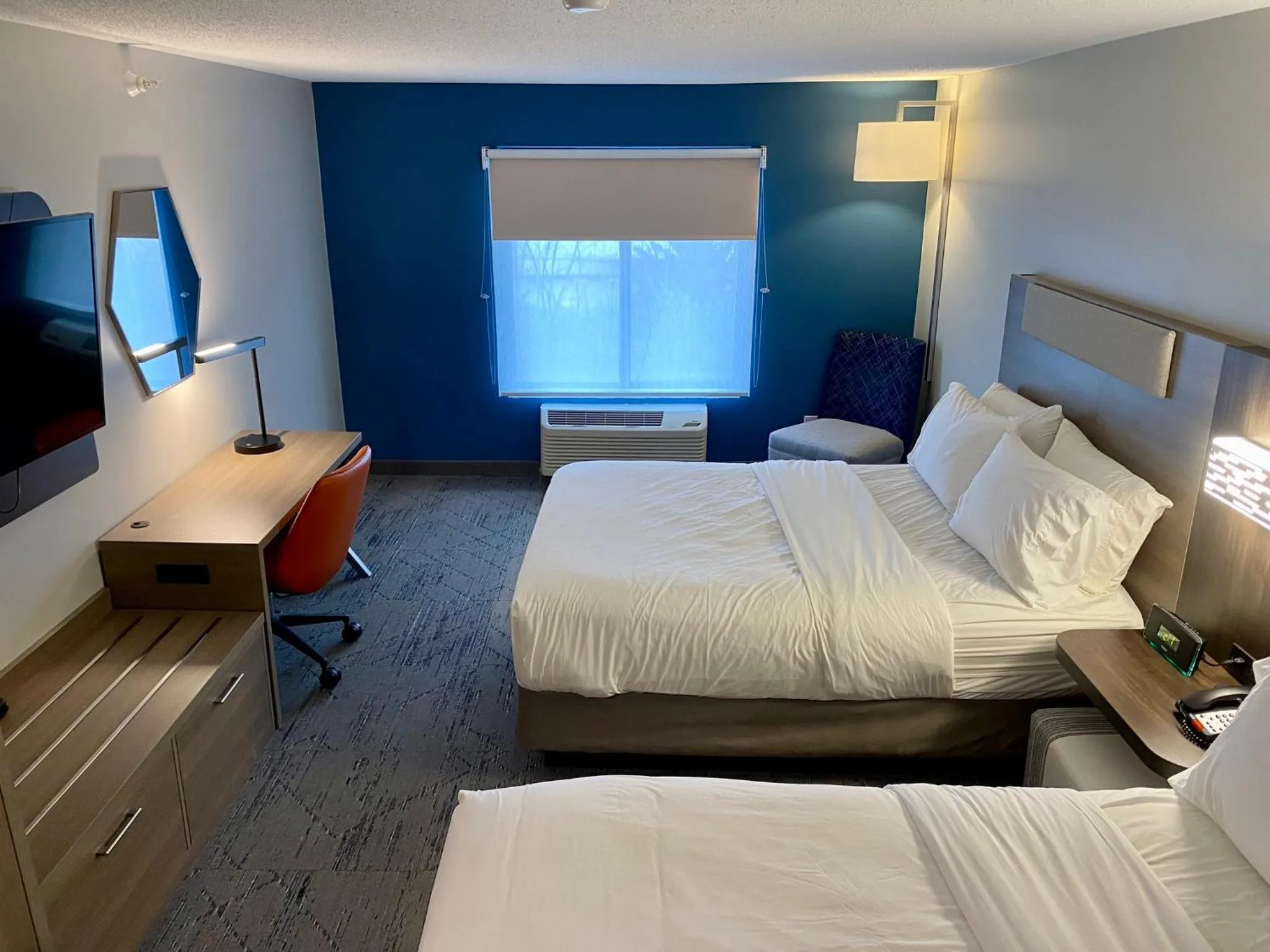 Photo of the whole room, Bed in Holiday Inn Express Plymouth by IHG