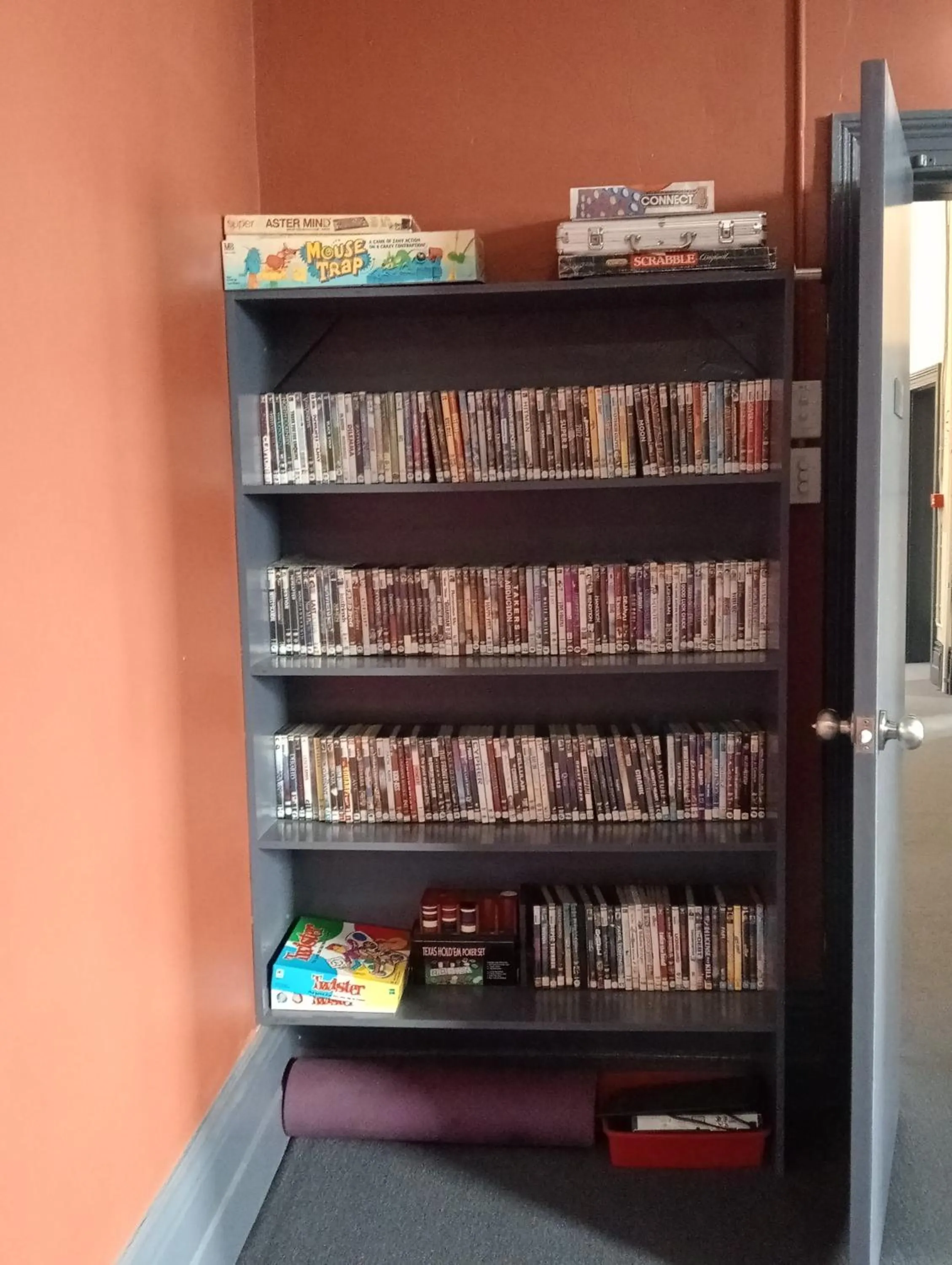 Communal lounge/ TV room in Australia Hotel Fremantle