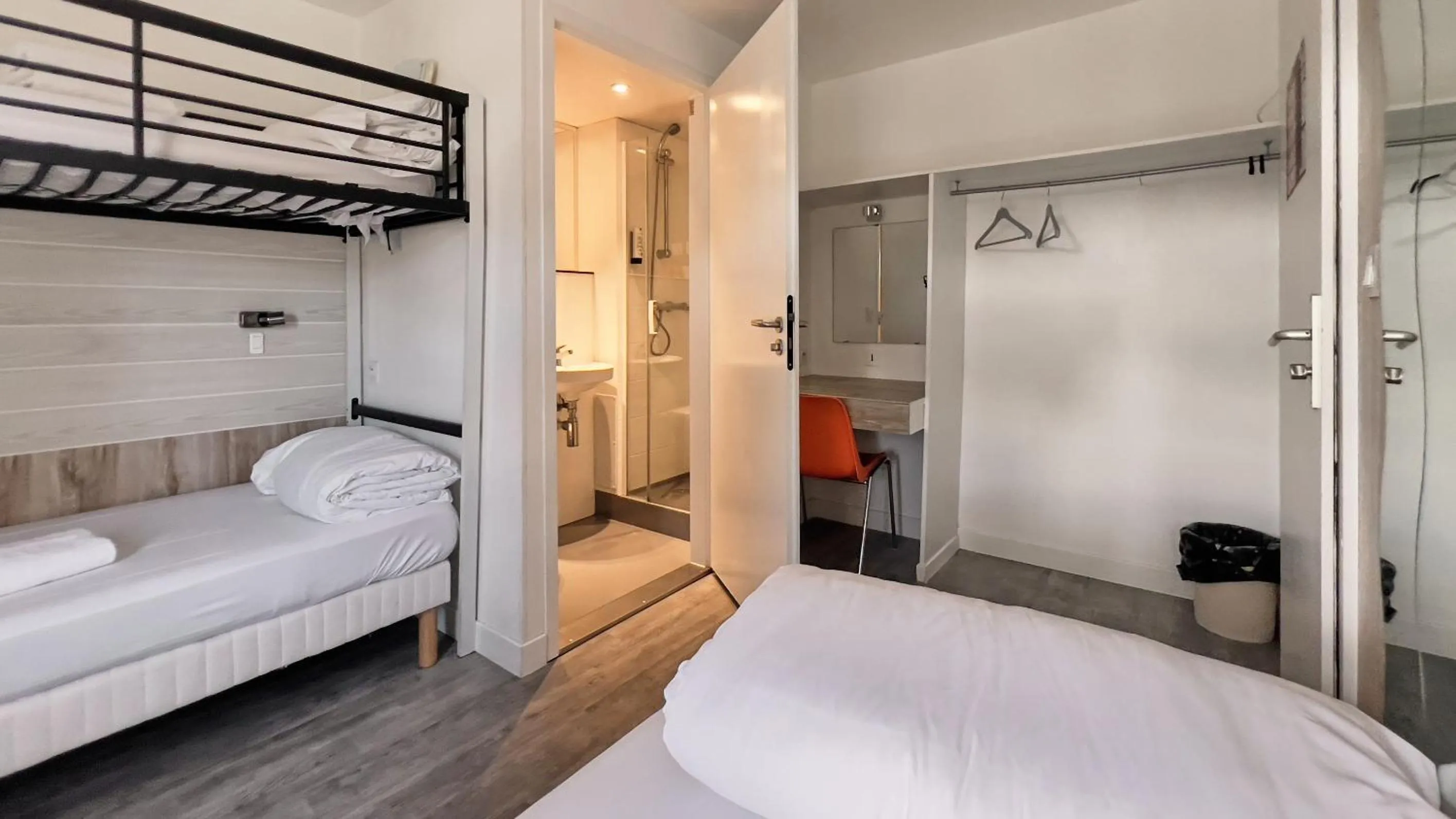 Bed in Fasthotel La Roche-sur-Yon