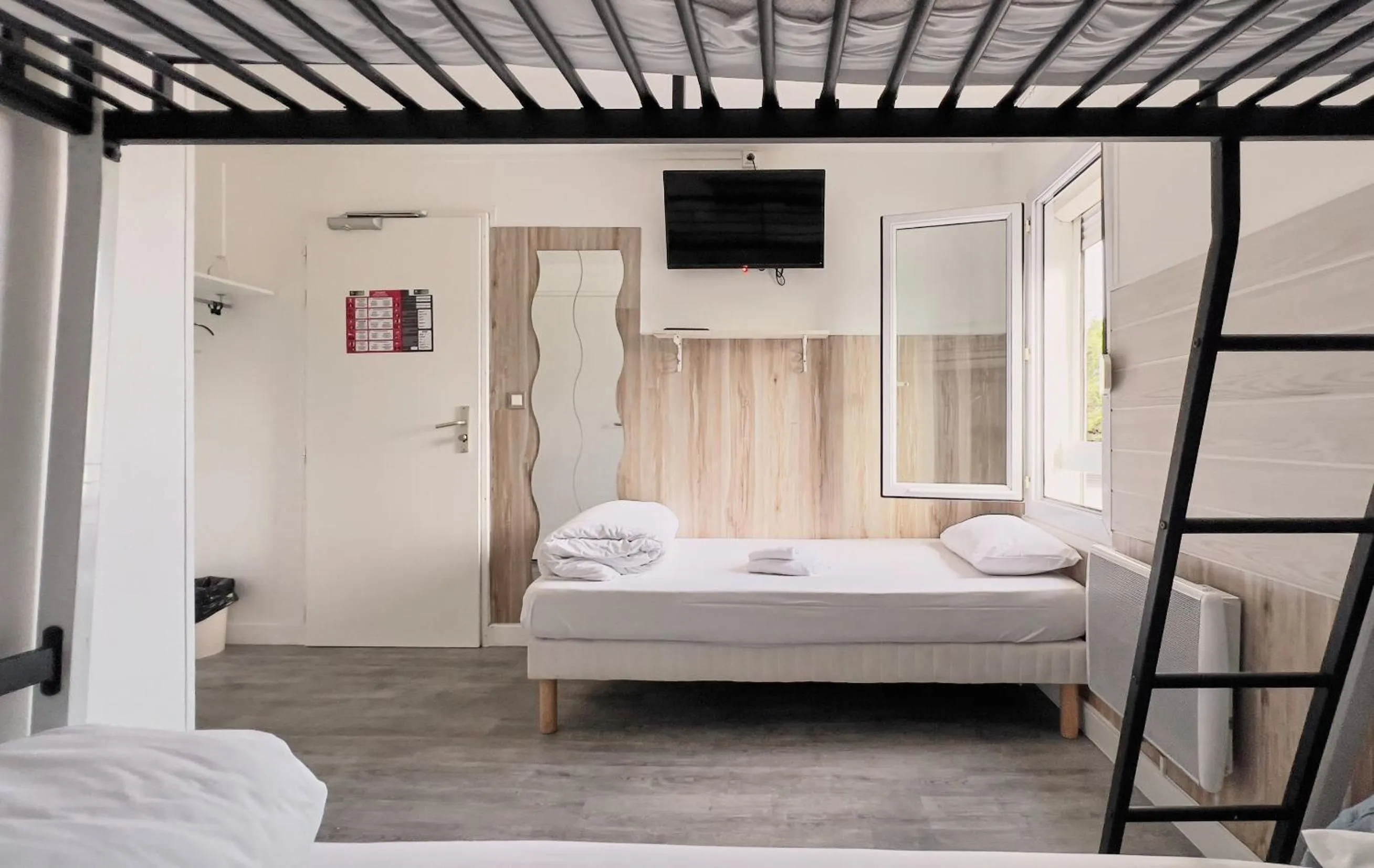 Bed in Fasthotel La Roche-sur-Yon