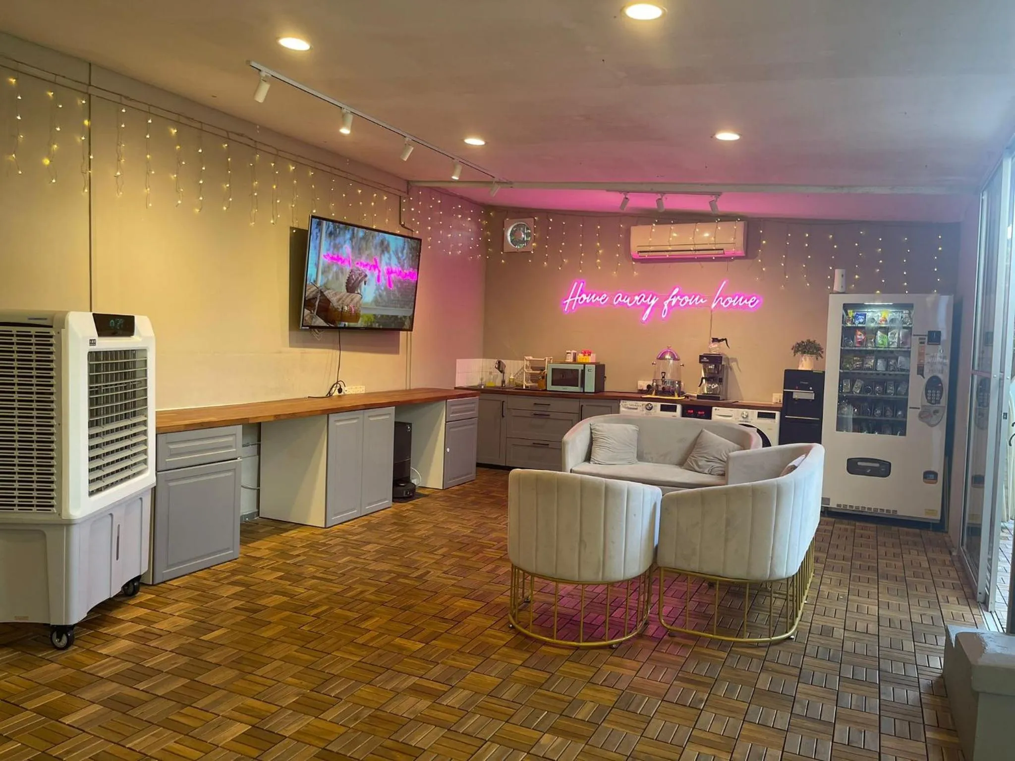 Coffee/tea facilities in K2 Guesthouse