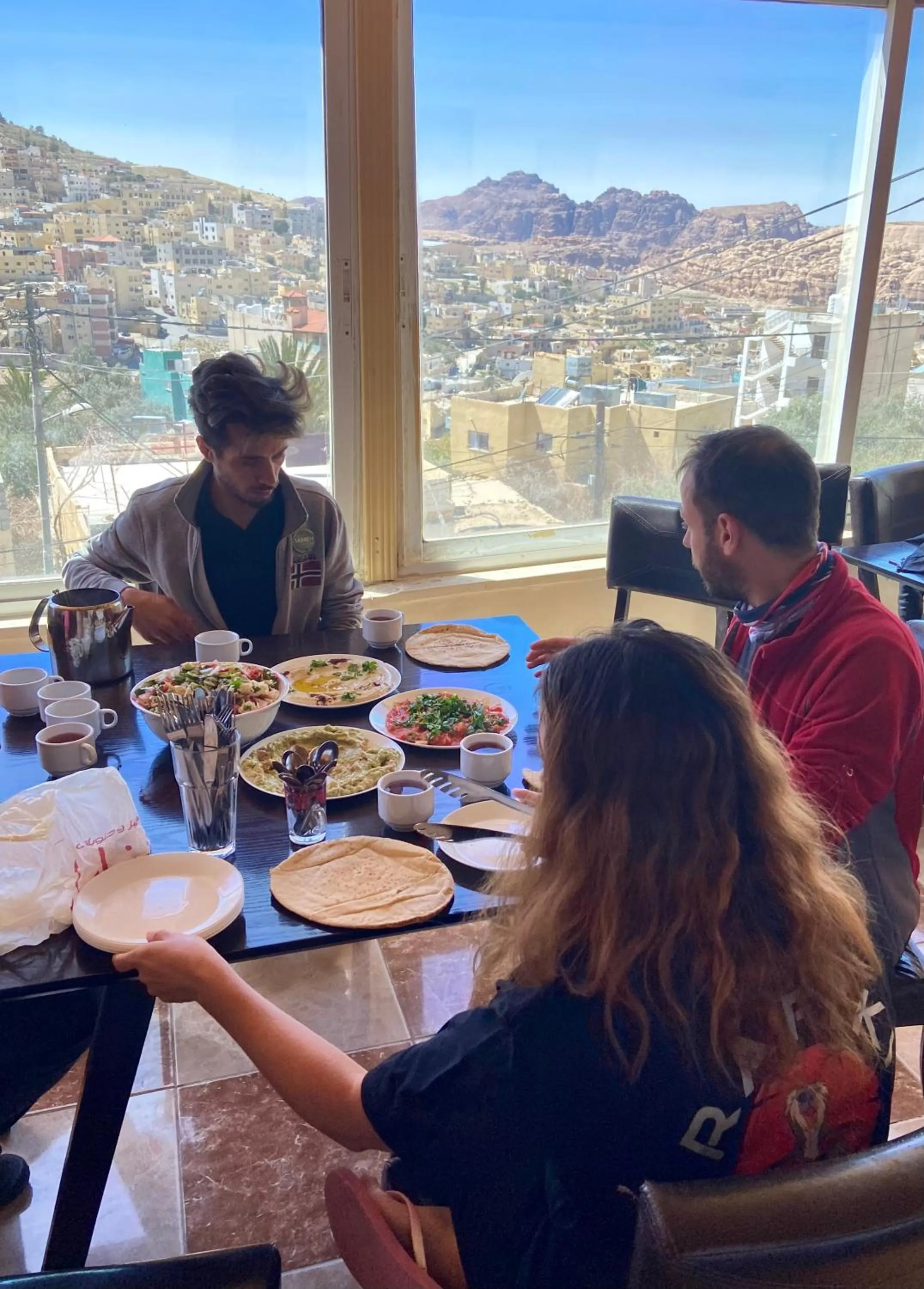 Restaurant/places to eat in Rafiki Hostel