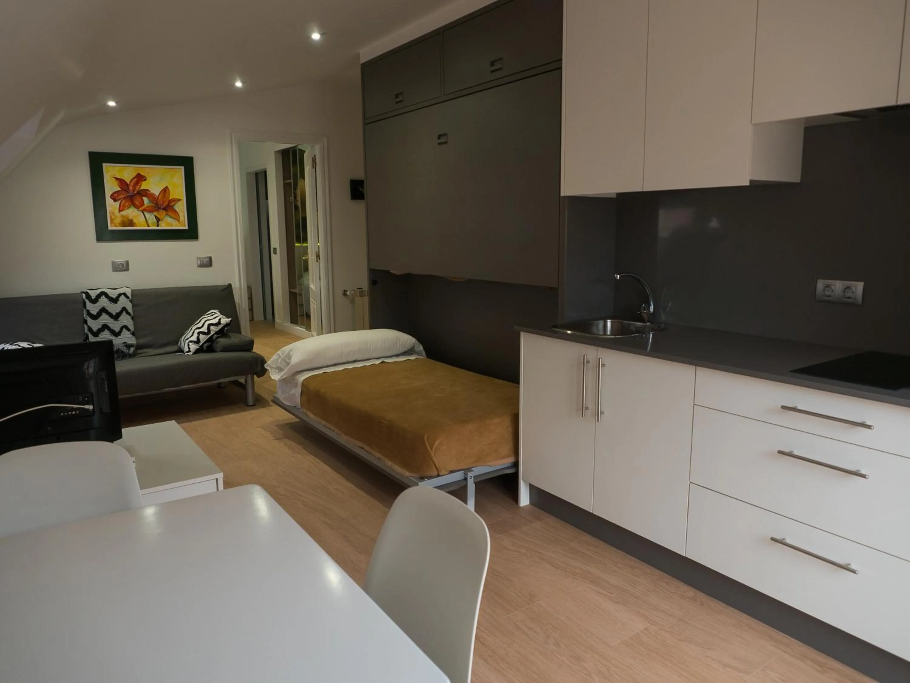 Kitchen or kitchenette in Hotel Vila da Guarda