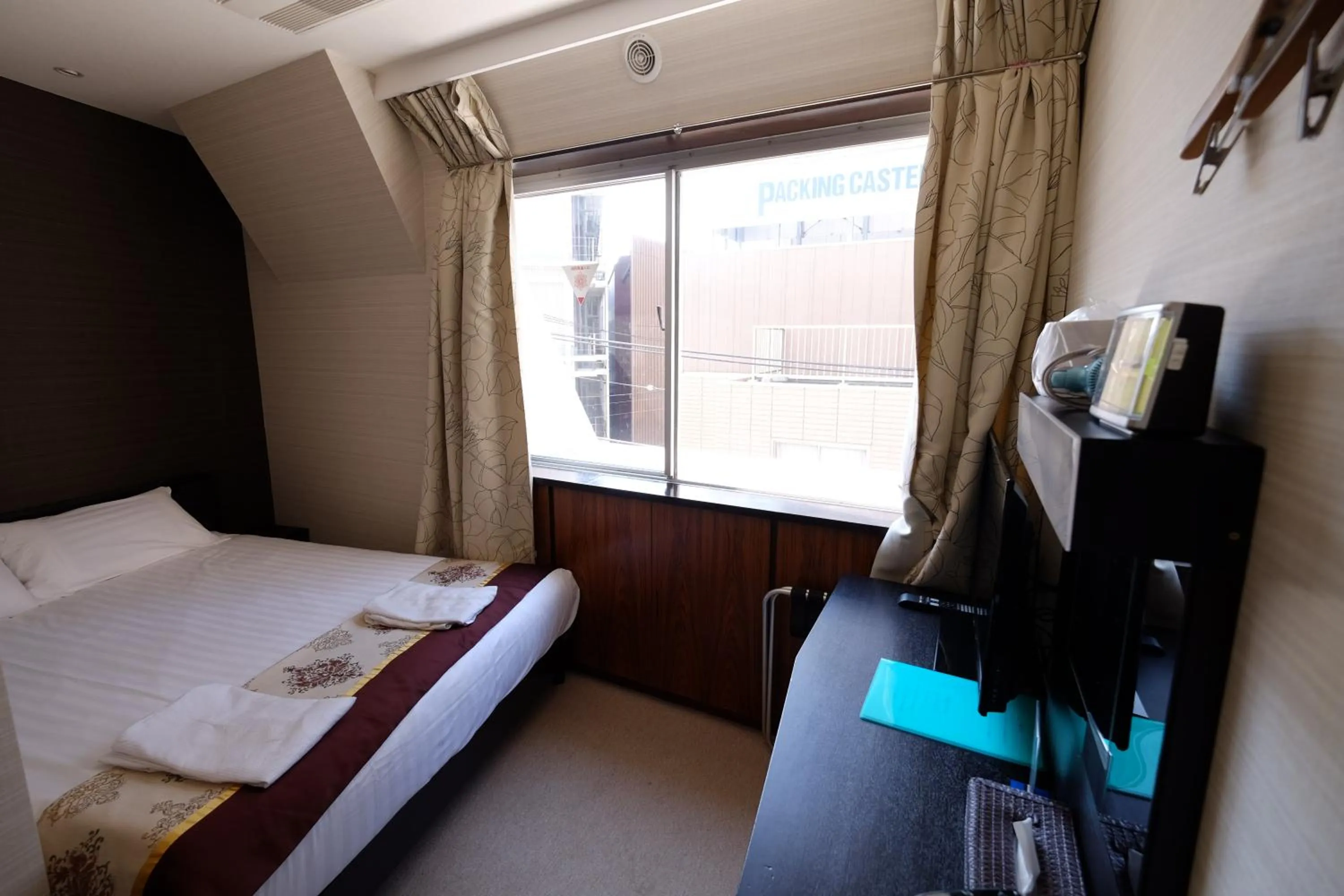 Street view, Bed in Tabata Oji Hotel