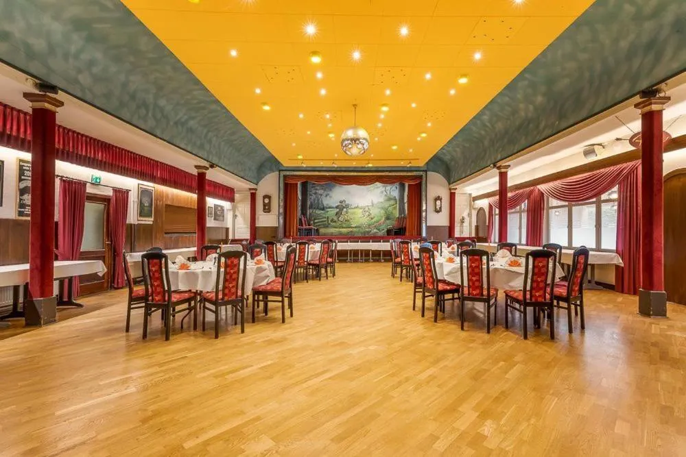 Other in Gothmann's Hotel