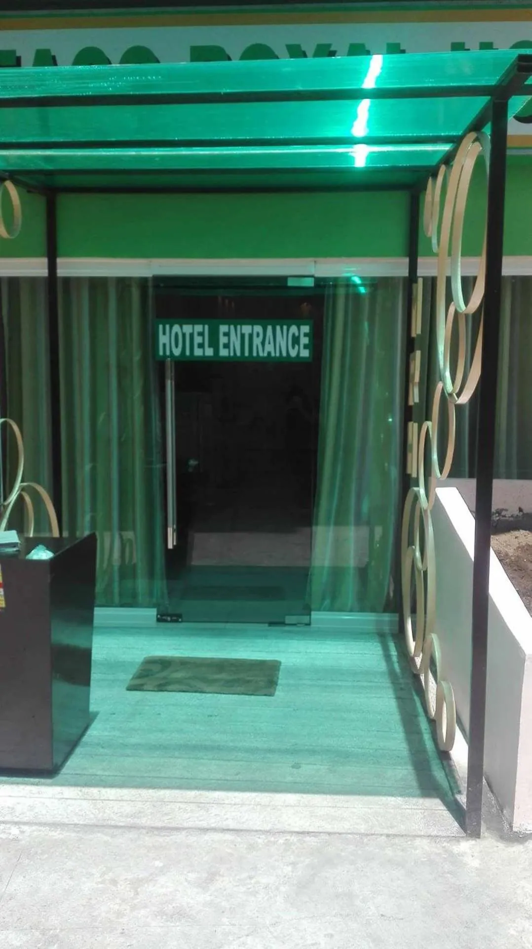 Meaco Royal Hotel - Tabaco