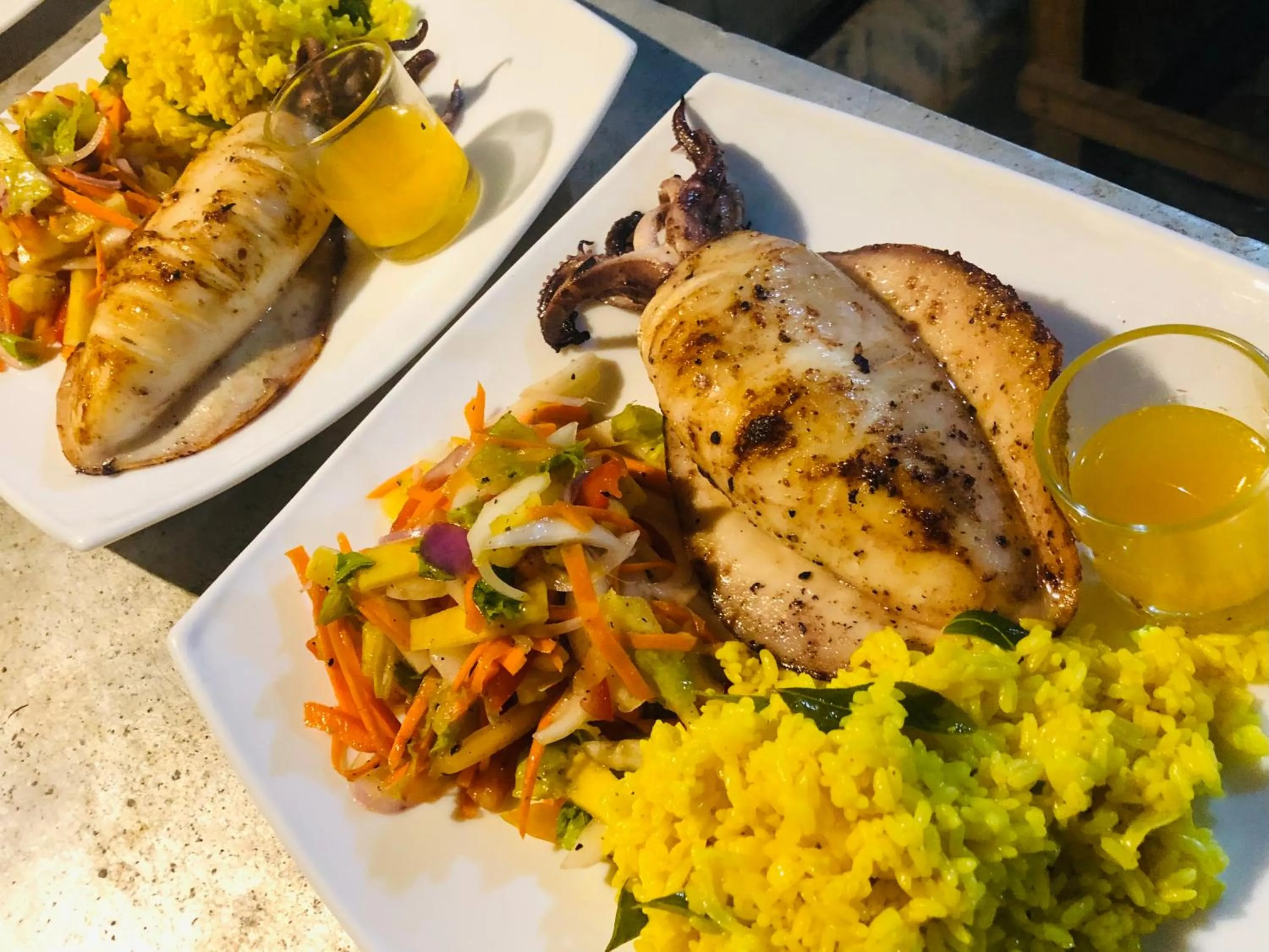 Restaurant/places to eat in Windy Waves Beach Nature Resort & Kite School