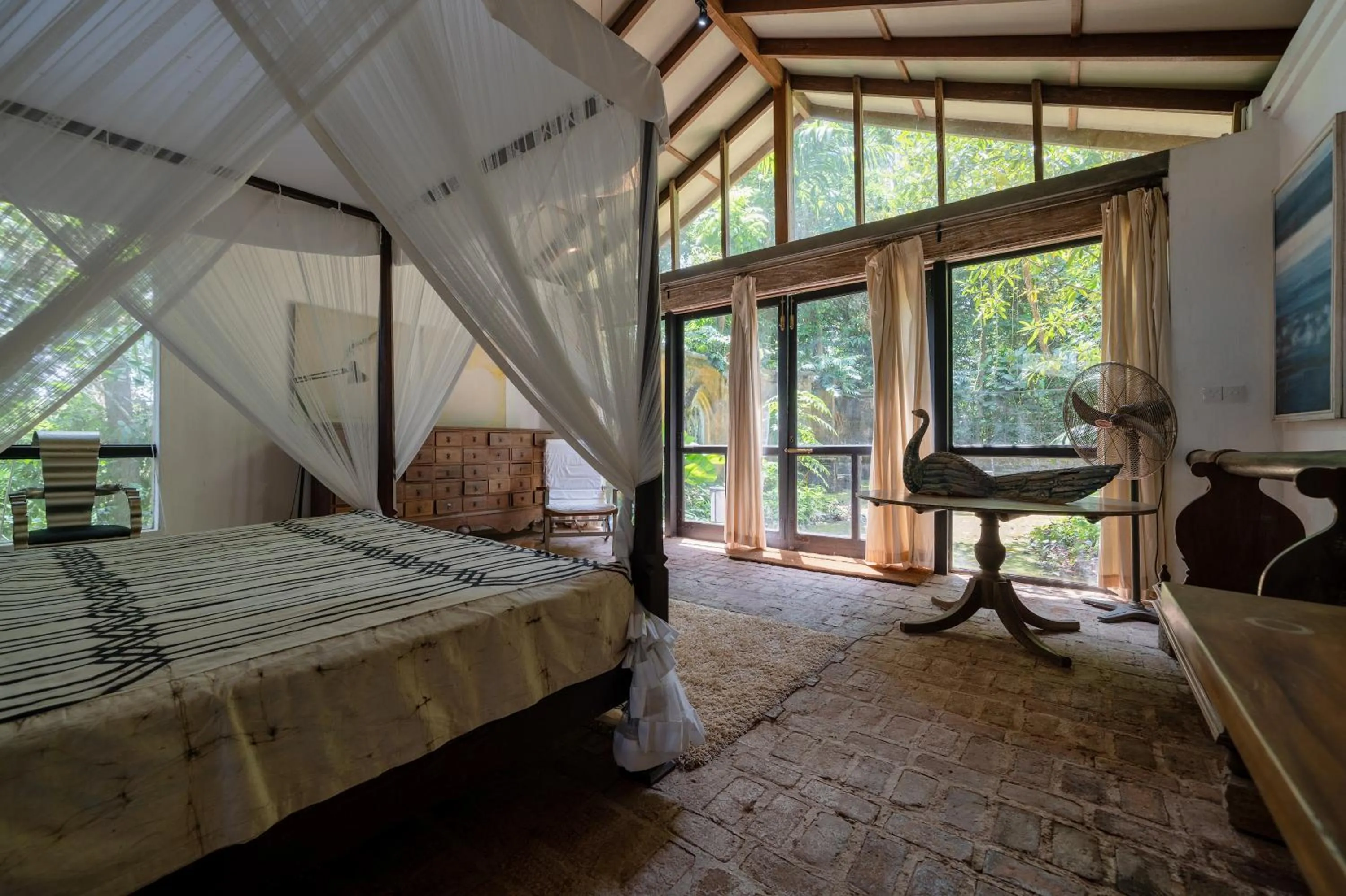 Bed in Lunuganga Estate