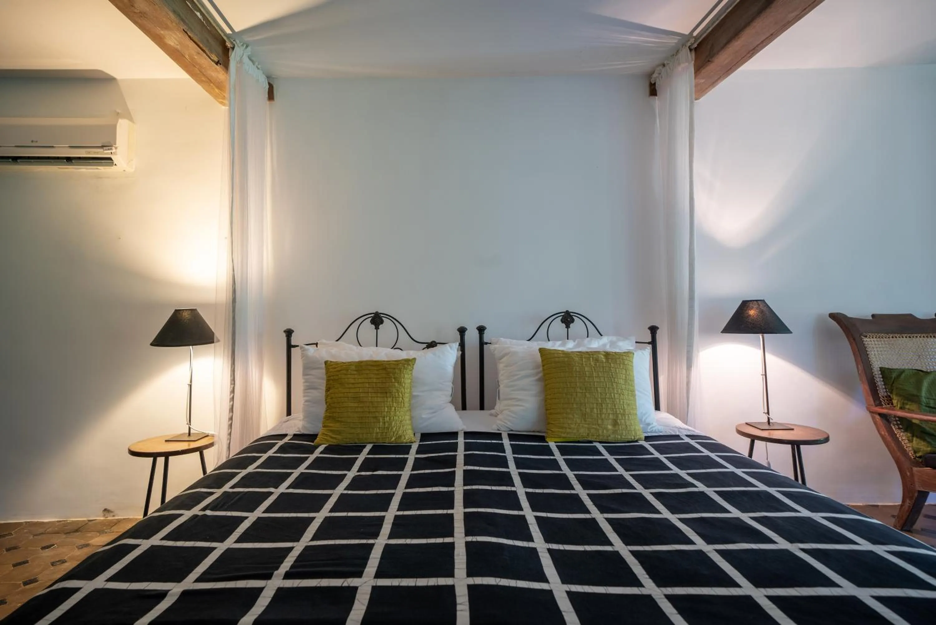 Bed in Lunuganga Estate