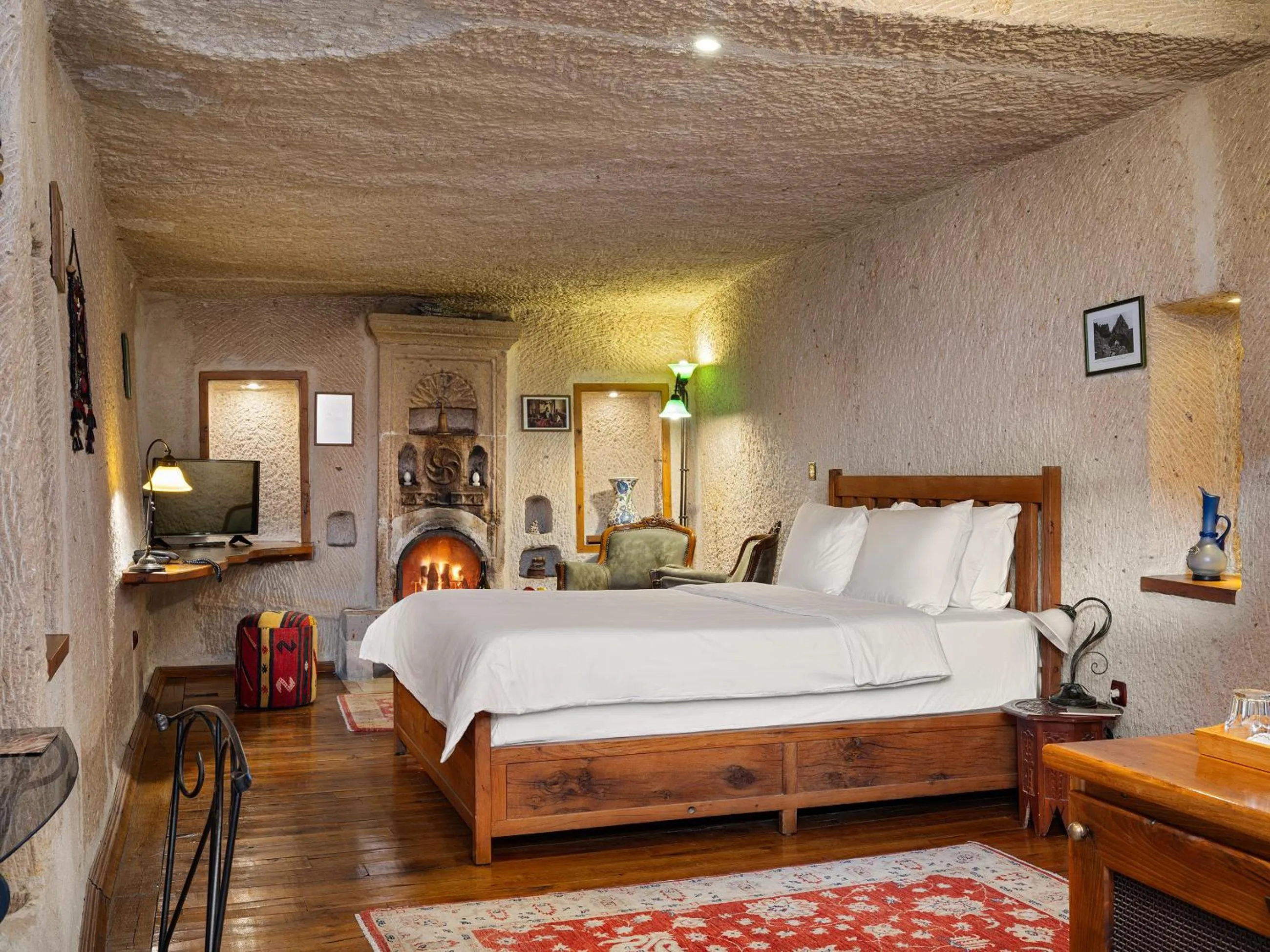 Photo of the whole room, Bed in Kelebek Cave Hotel