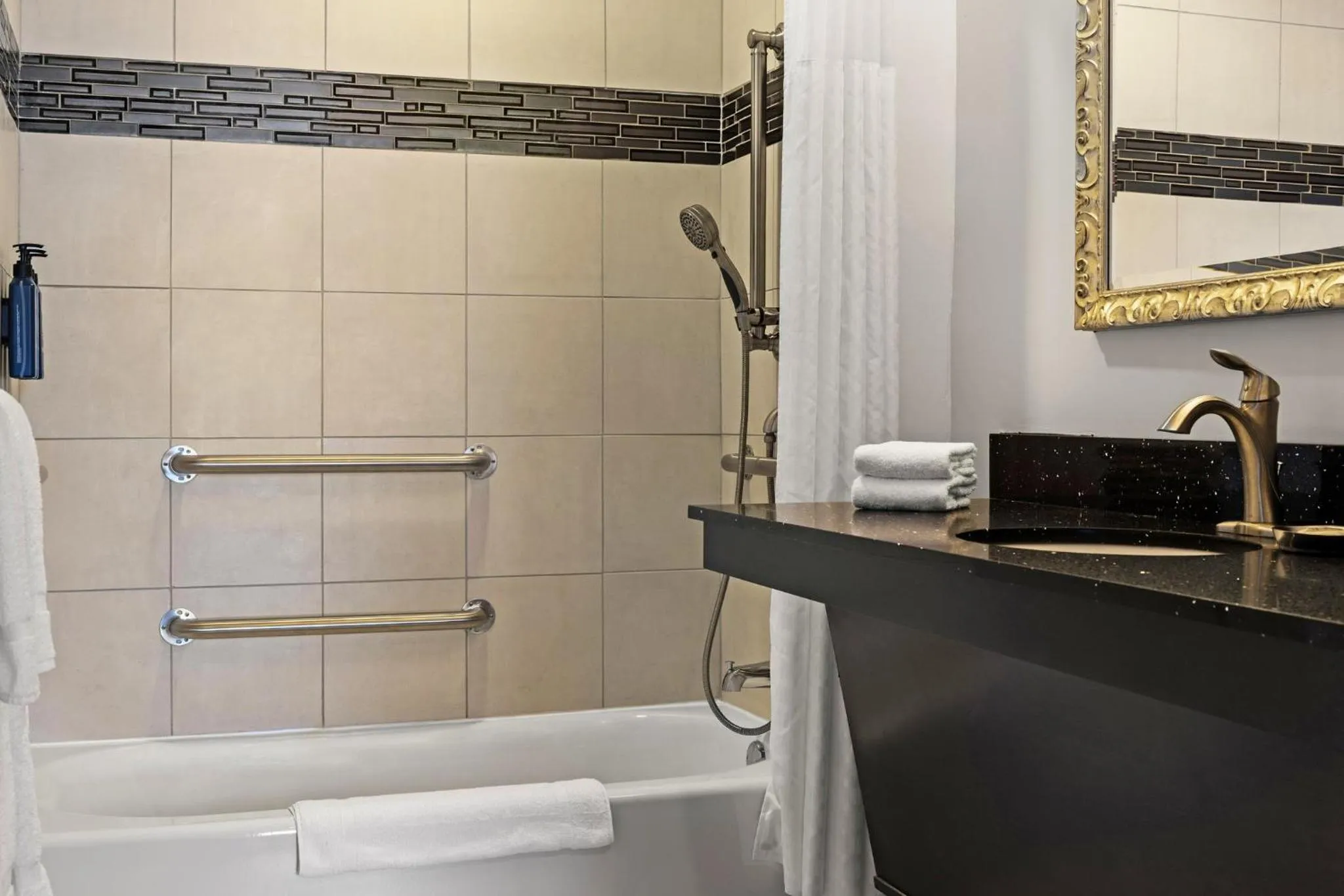 Bathroom in Club Wyndham Canterbury