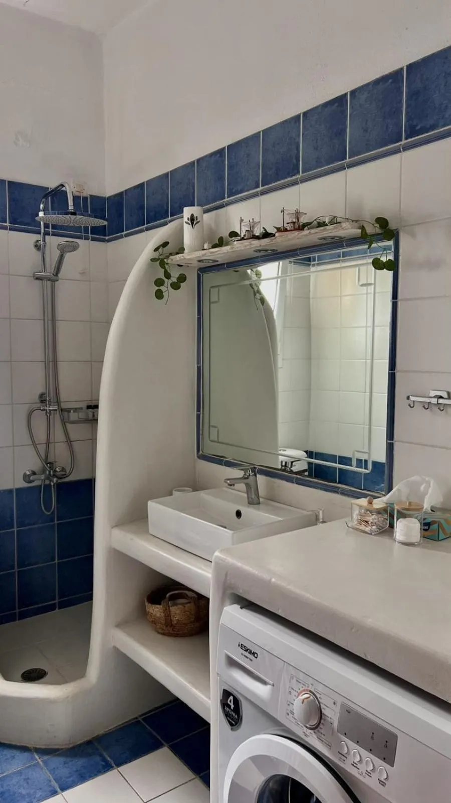 Bathroom in Atlazia Suites