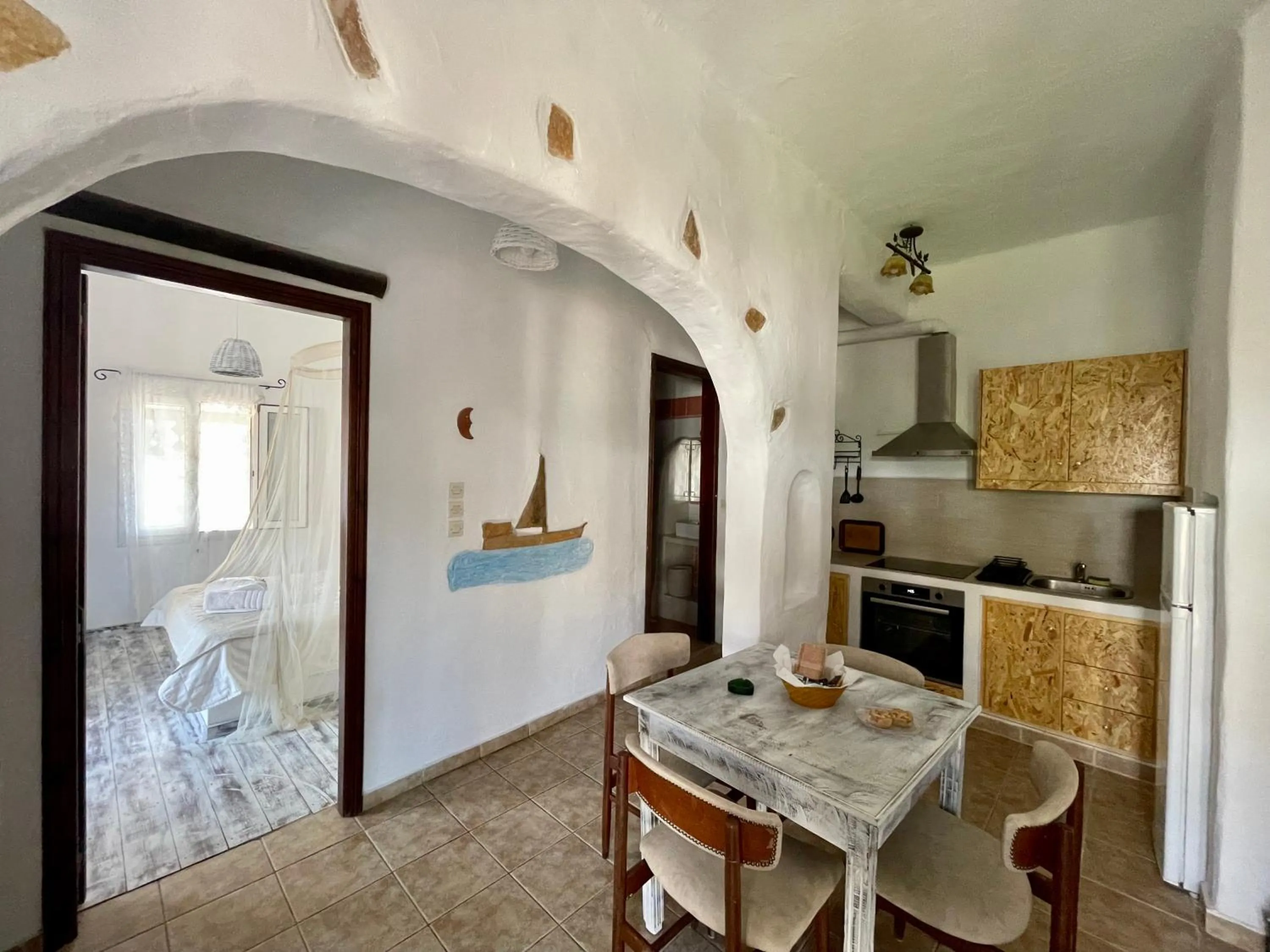 Dining area in Atlazia Suites