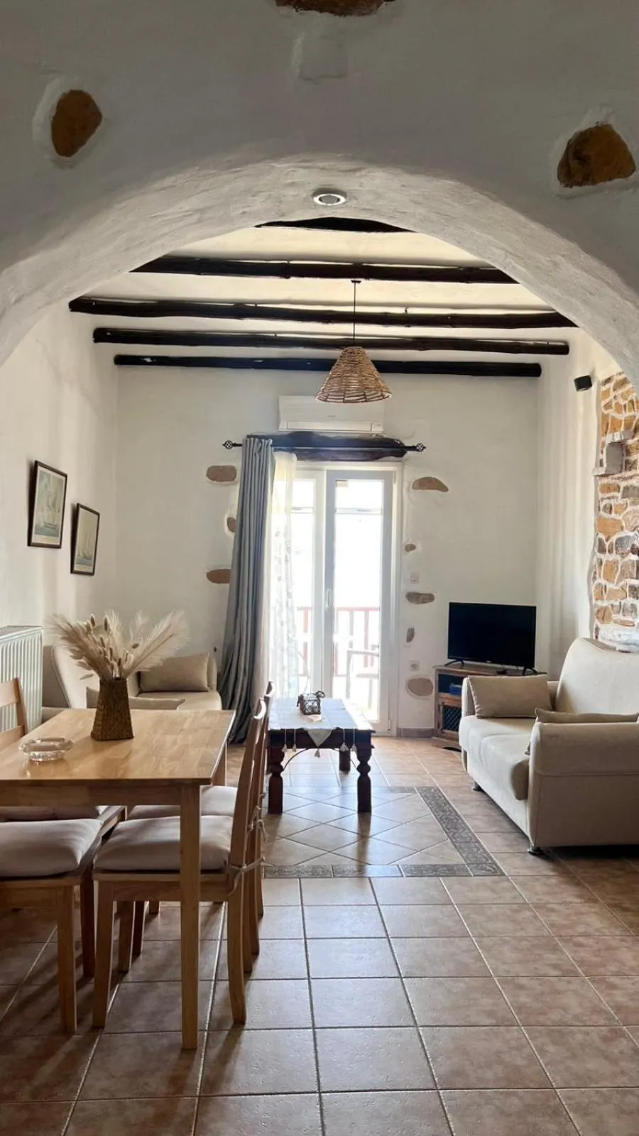 Seating area, Bed in Atlazia Suites