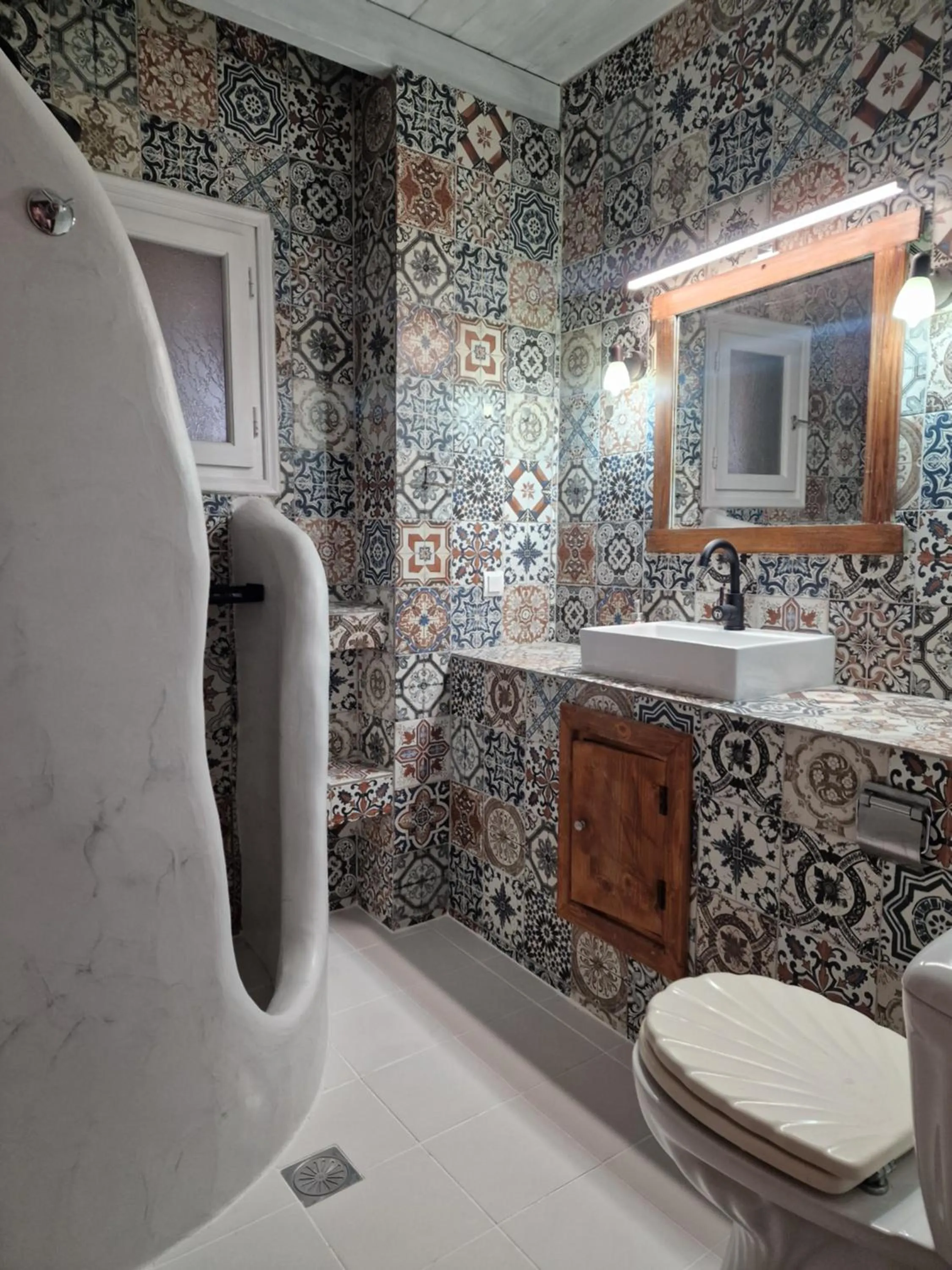 Bathroom in Atlazia Suites