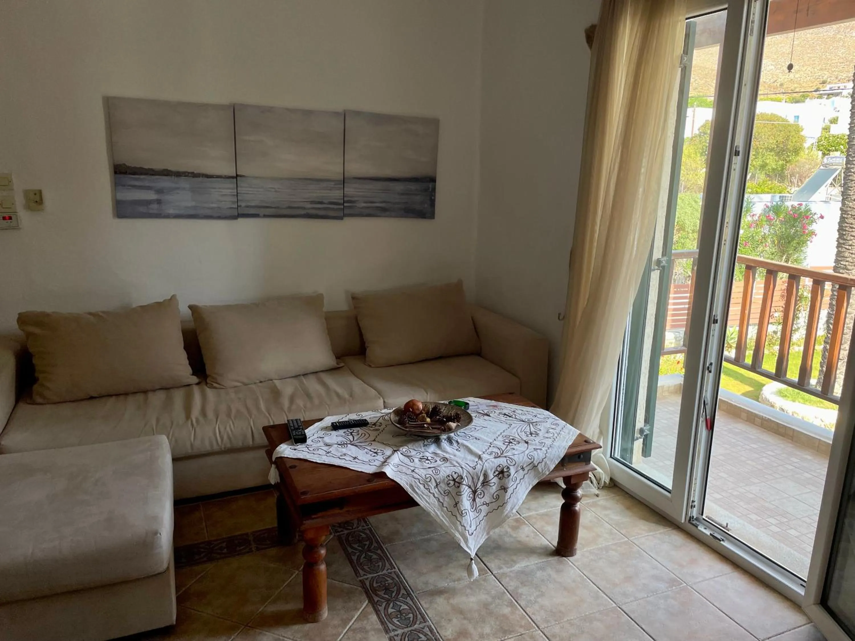 Living room in Atlazia Suites