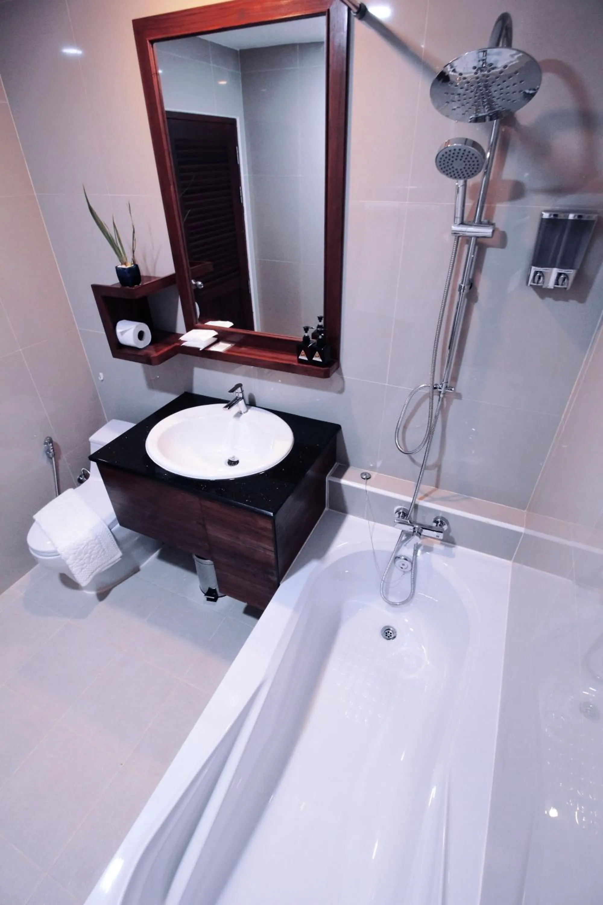 Nonghan Grand Hotel and Resort