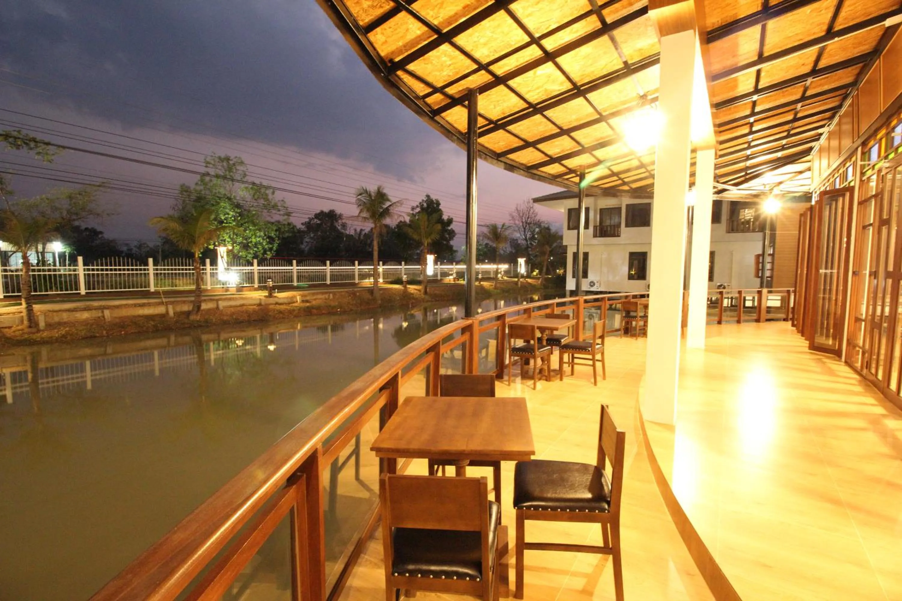 Restaurant/places to eat in Nonghan Grand Hotel and Resort