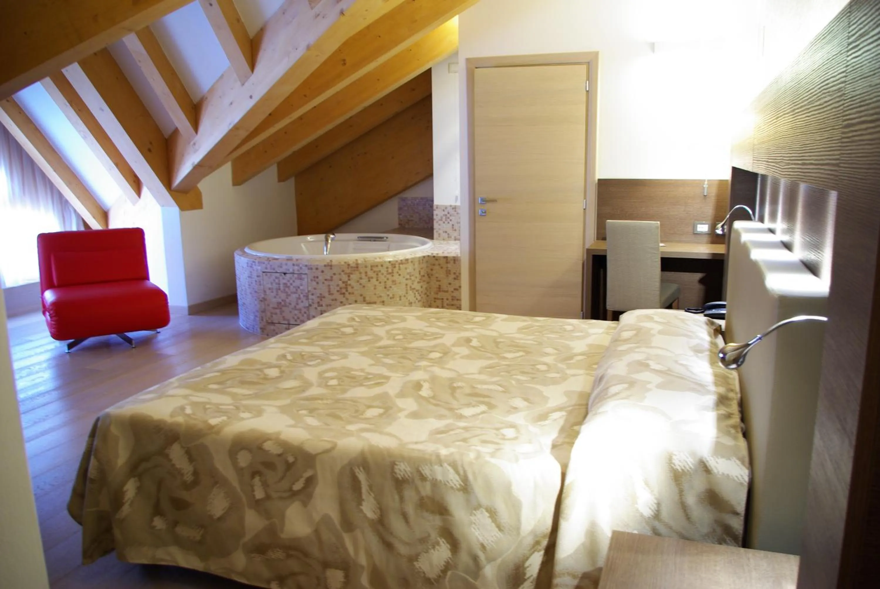 Photo of the whole room, Bed in Grand Hotel Miramonti