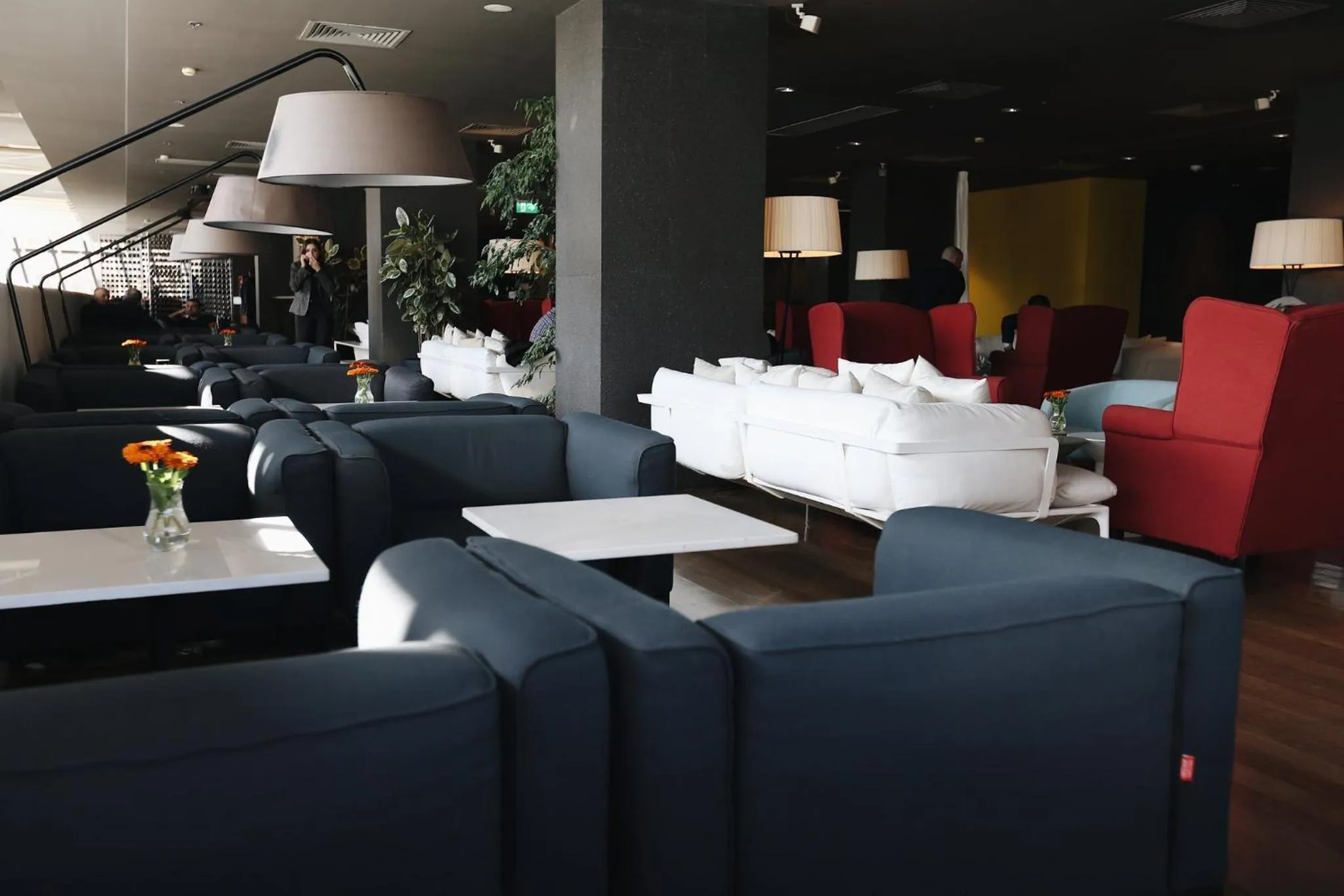 Lounge or bar in Holiday Inn - Tbilisi by IHG