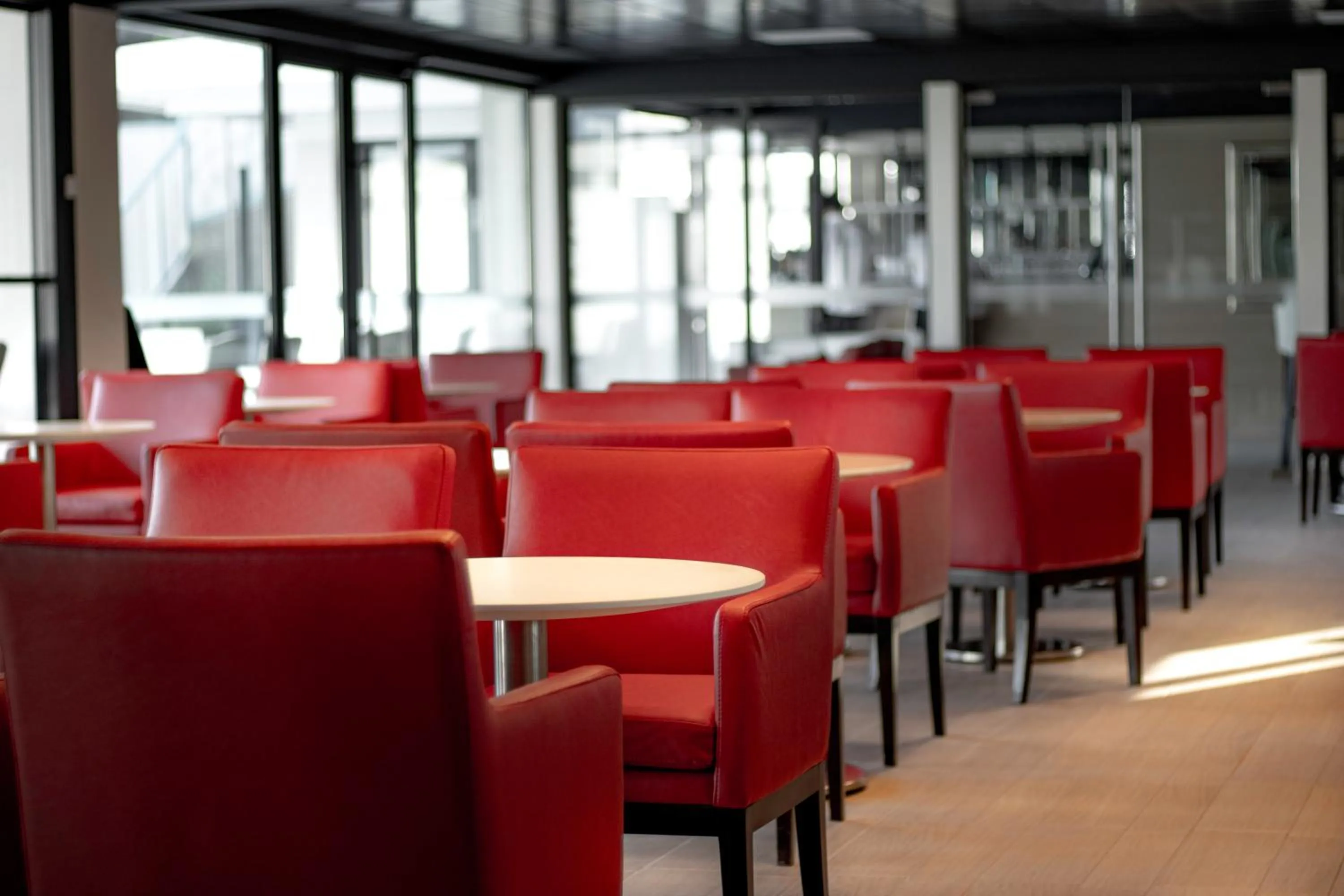 Restaurant/places to eat in Hotel Beaumonde Garden