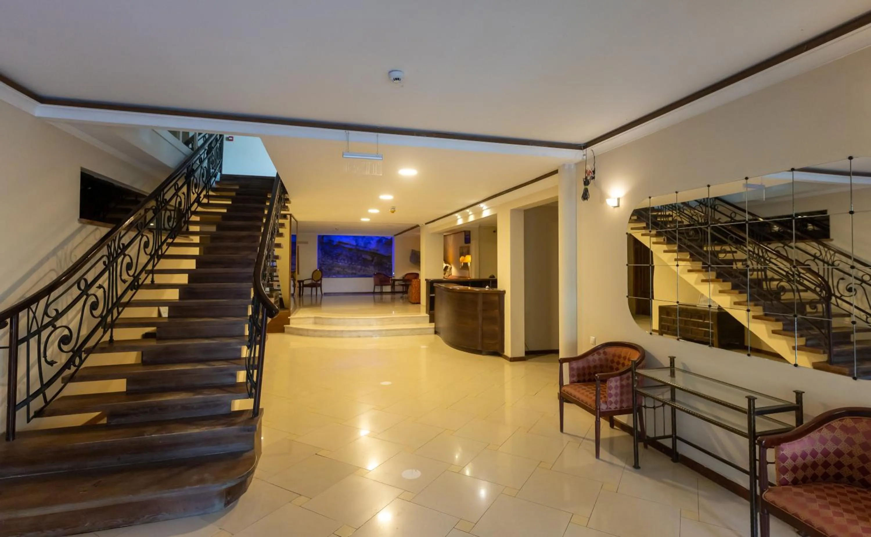 TV and multimedia in Hotel Beaumonde Garden