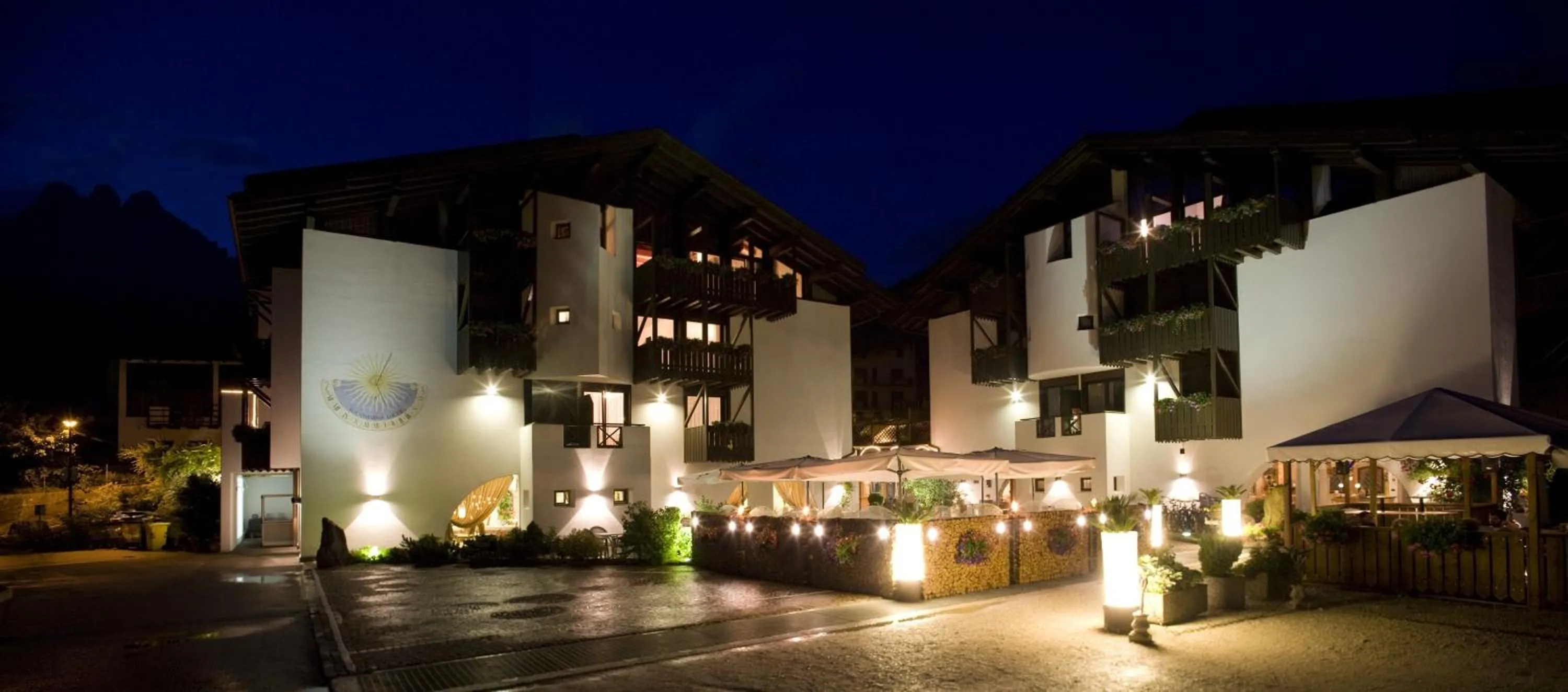 Facade/entrance in Hotel Castel Pietra