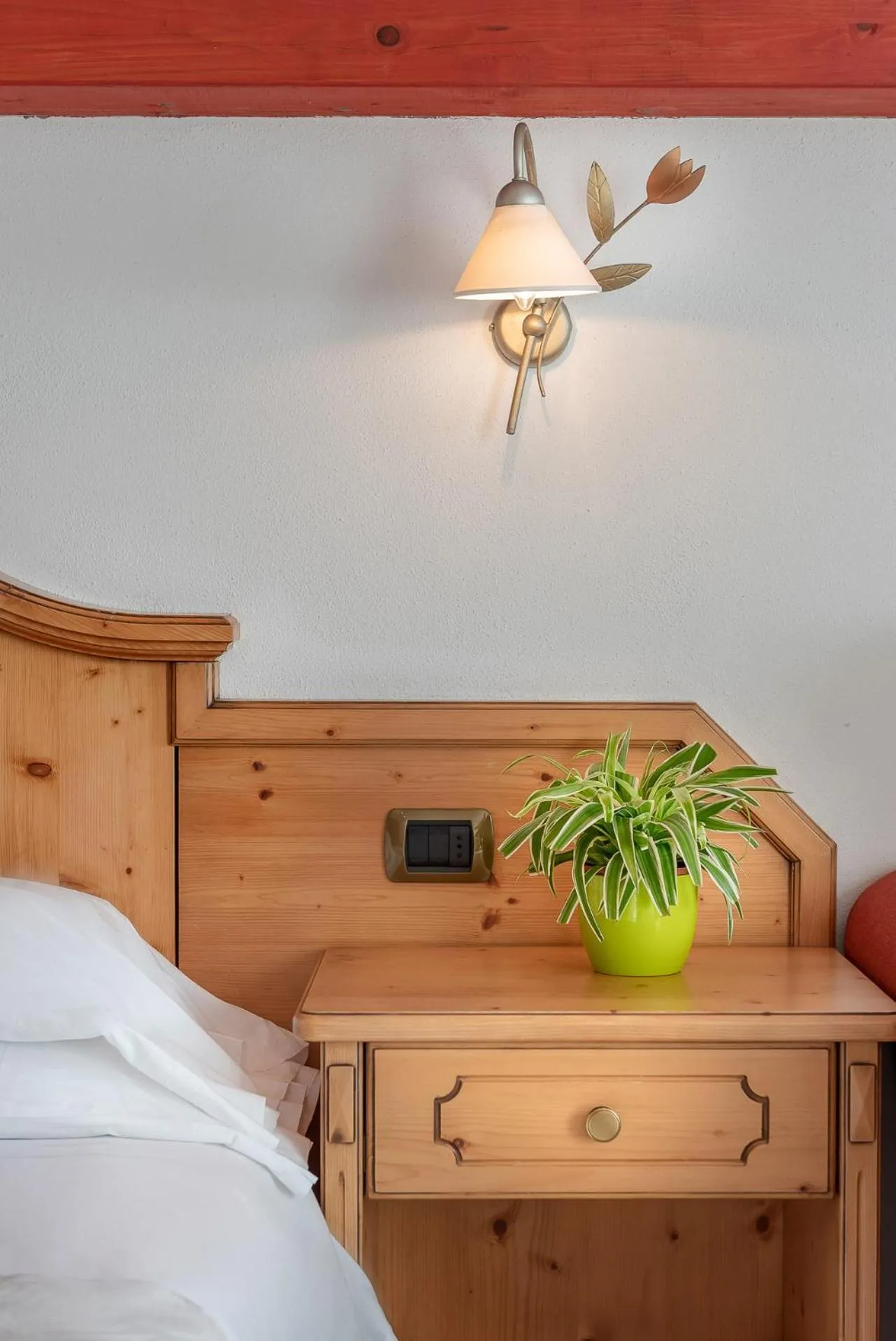 Bed in Hotel Castel Pietra