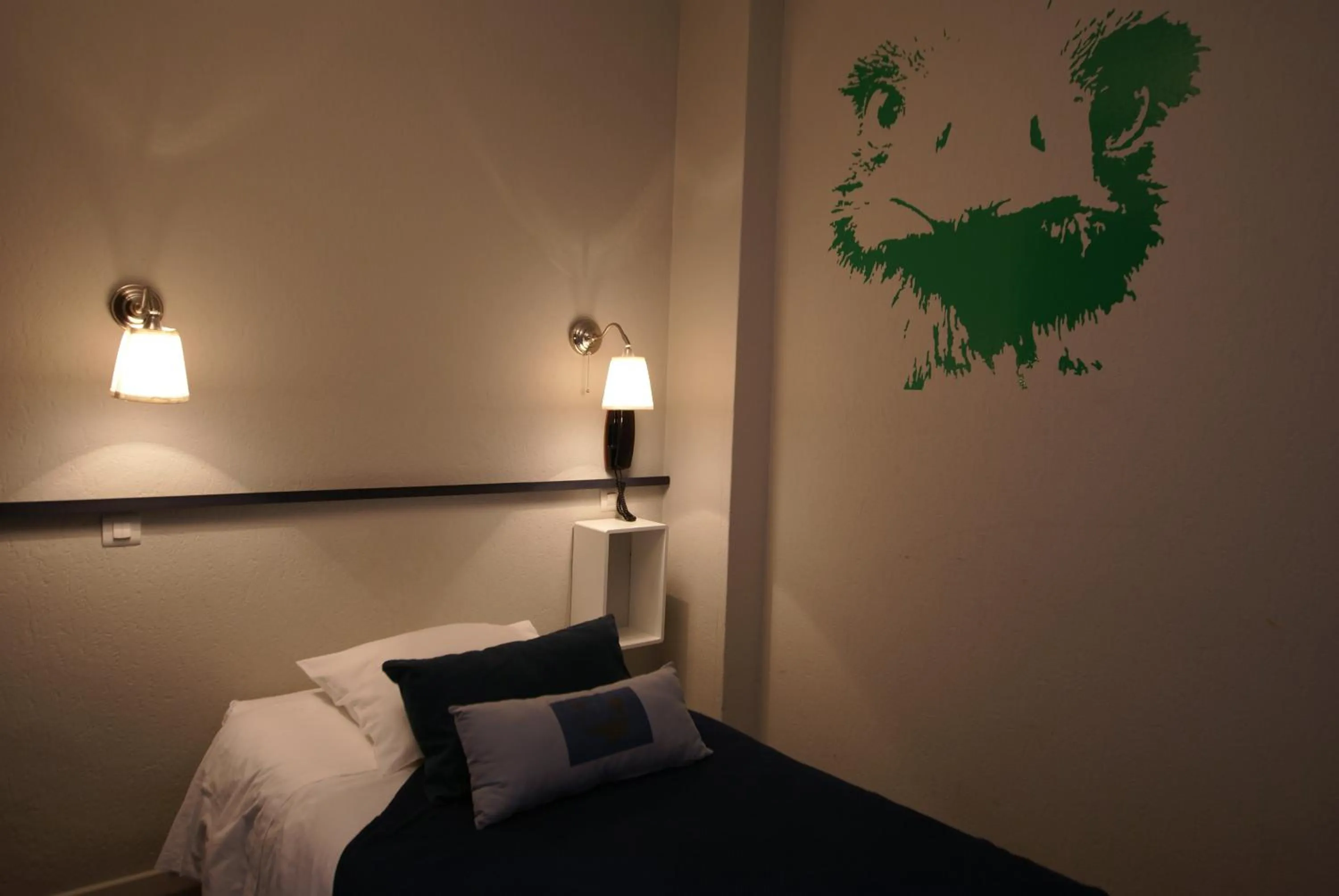 Bedroom, Bed in Hotel de la Placette Barcelonnette