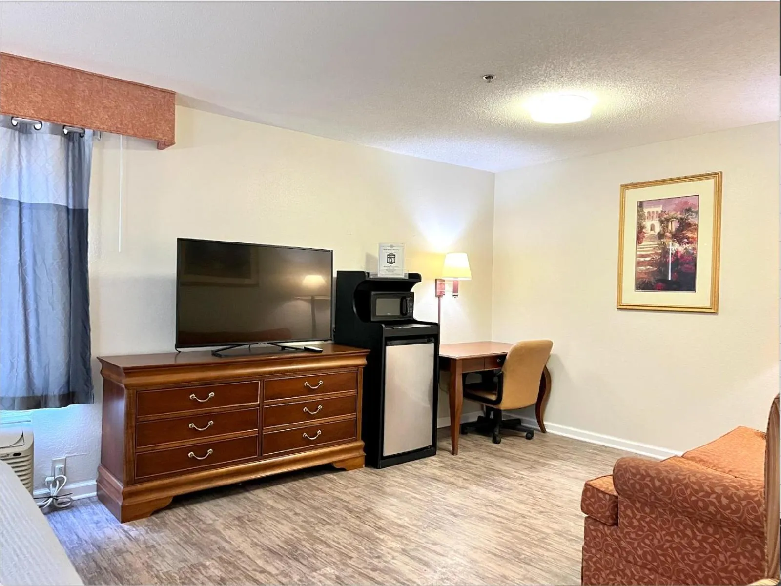 Seating area in FairBridge Inn Express Mount Vernon