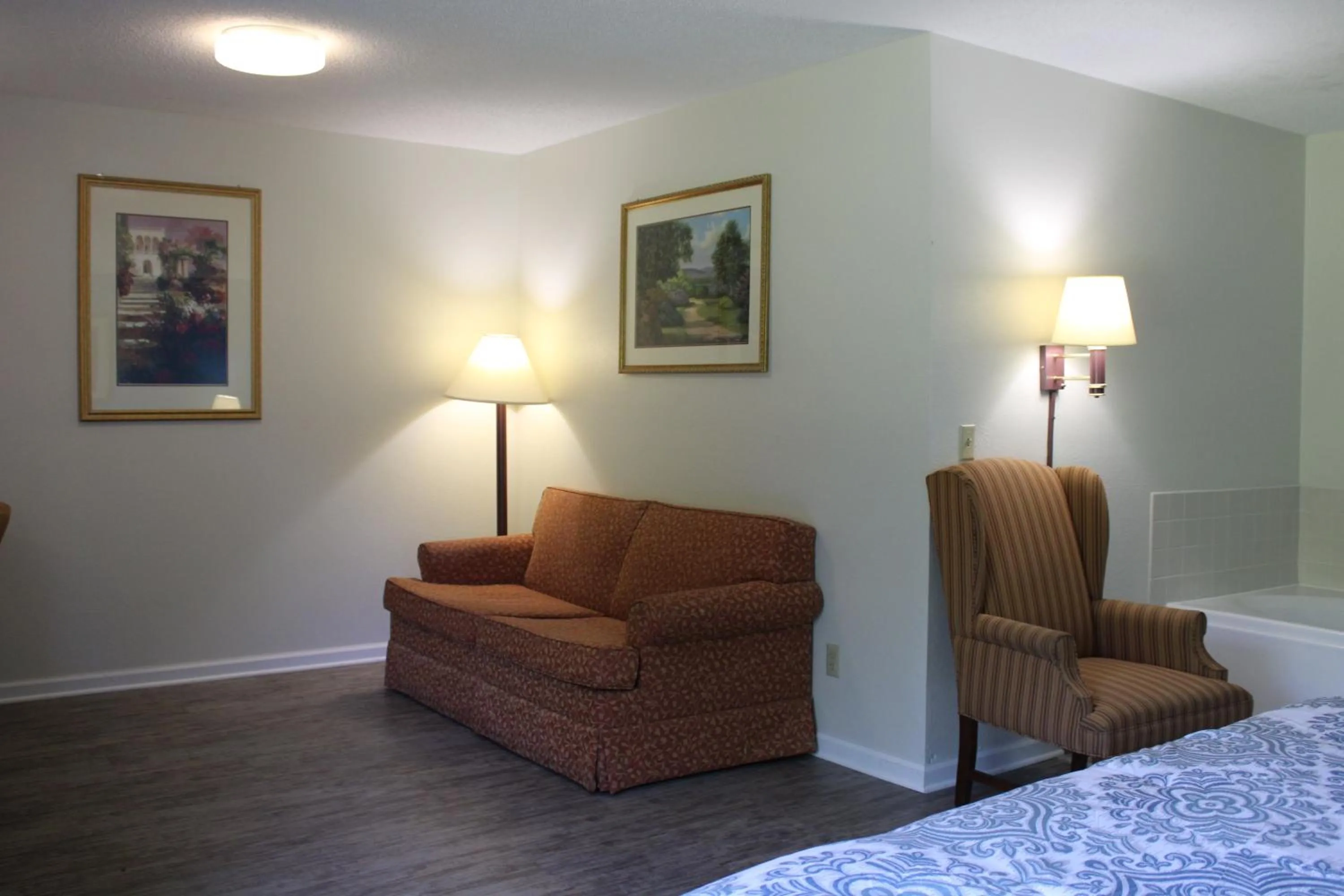 Bedroom in FairBridge Inn Express Mount Vernon