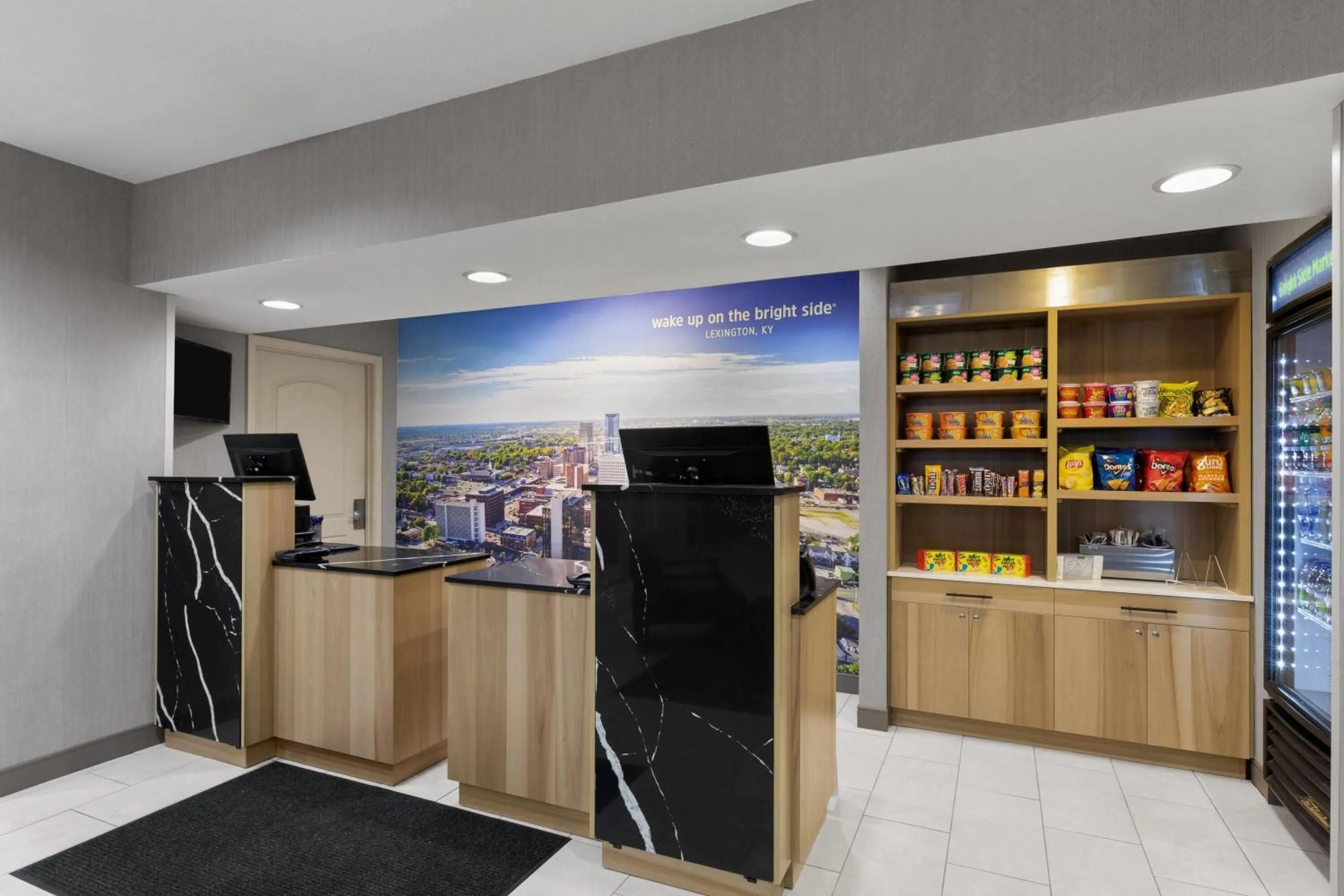 Lobby or reception in La Quinta by Wyndham Lexington South / Hamburg