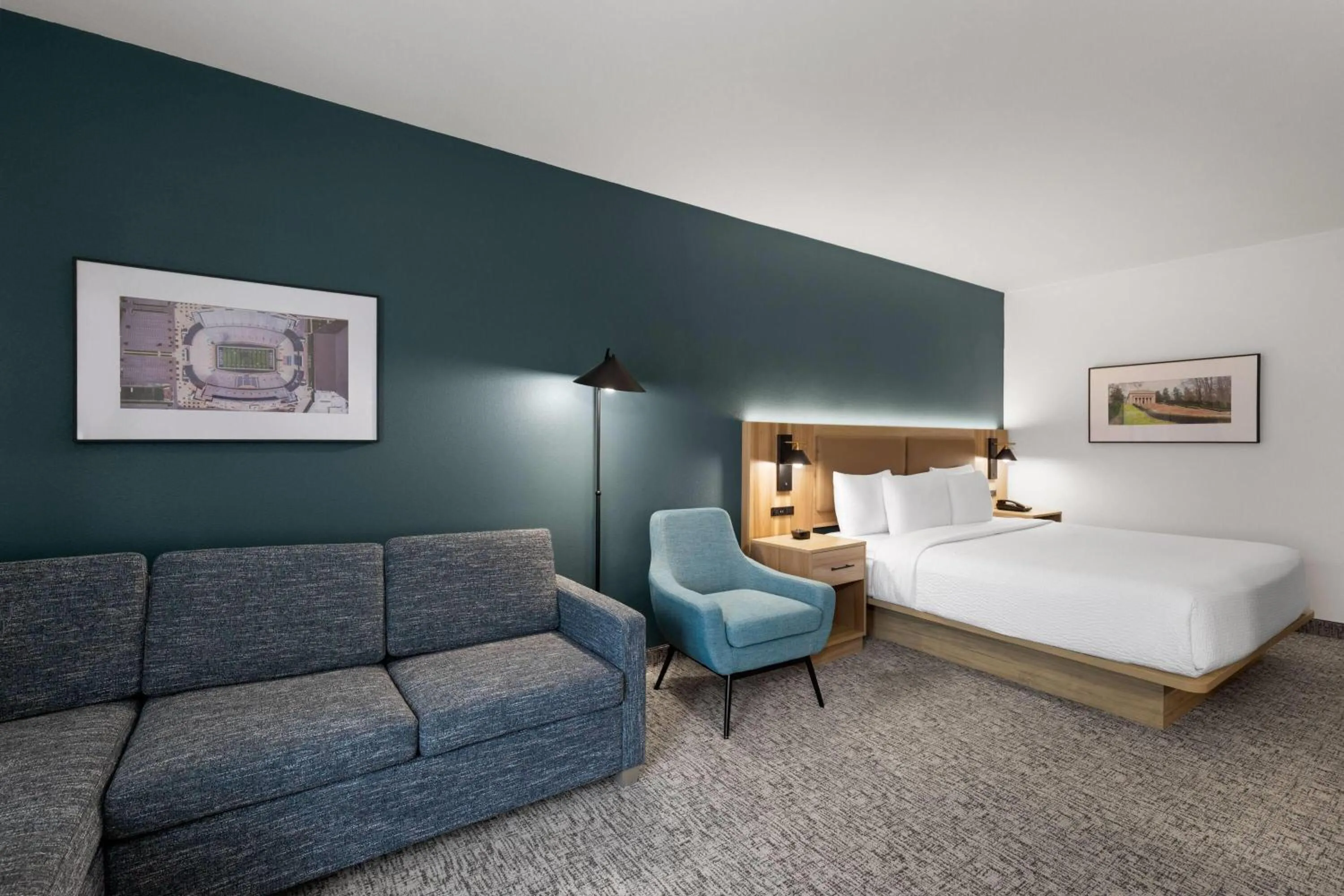 Photo of the whole room, Bed in La Quinta by Wyndham Lexington South / Hamburg