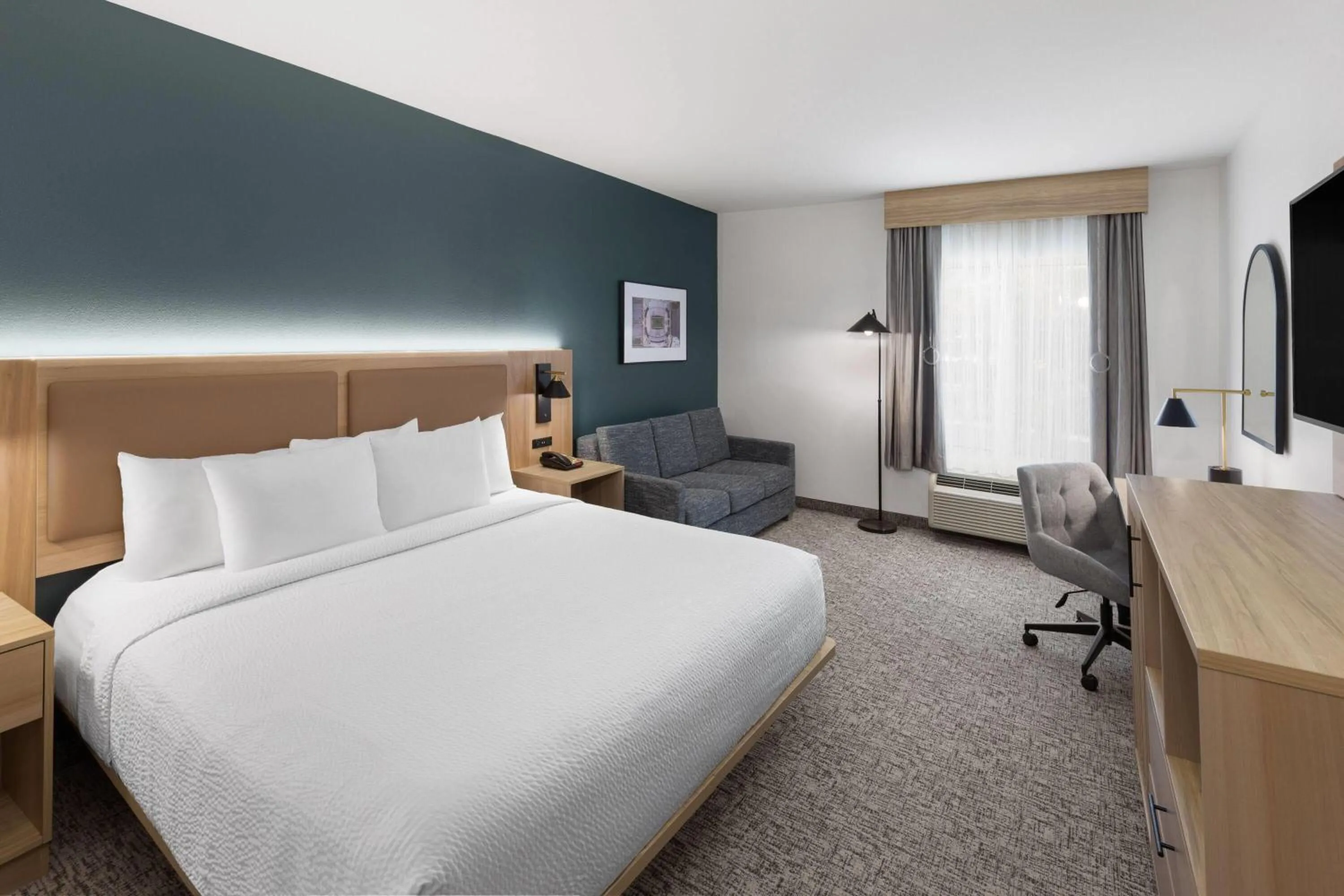 Photo of the whole room, Bed in La Quinta by Wyndham Lexington South / Hamburg