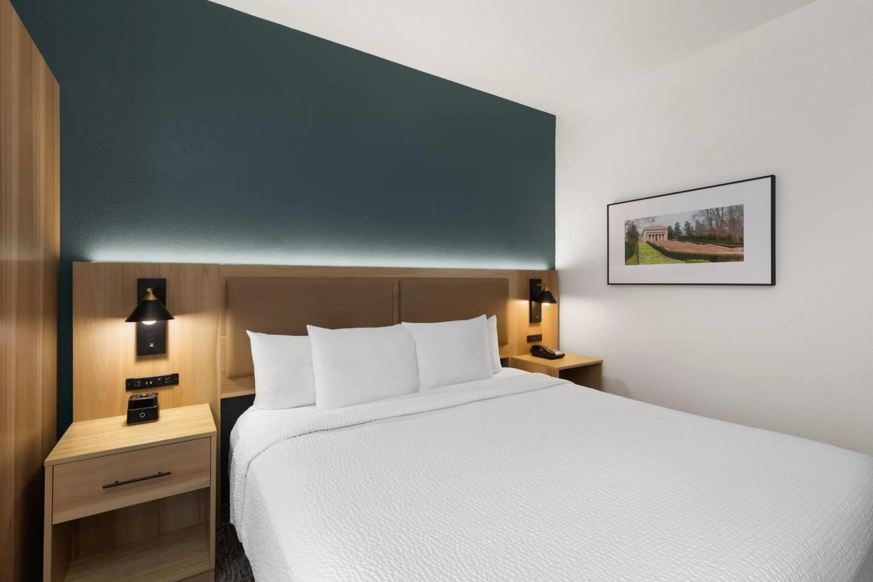 Photo of the whole room, Bed in La Quinta by Wyndham Lexington South / Hamburg